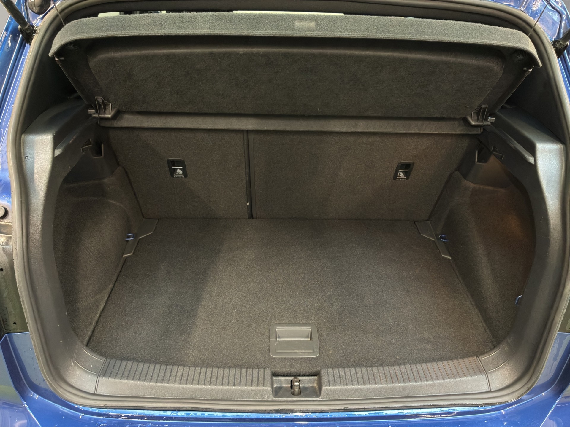 AUDI A1 Sportback 1.4 TFSI Ambition S-tronic-image-11