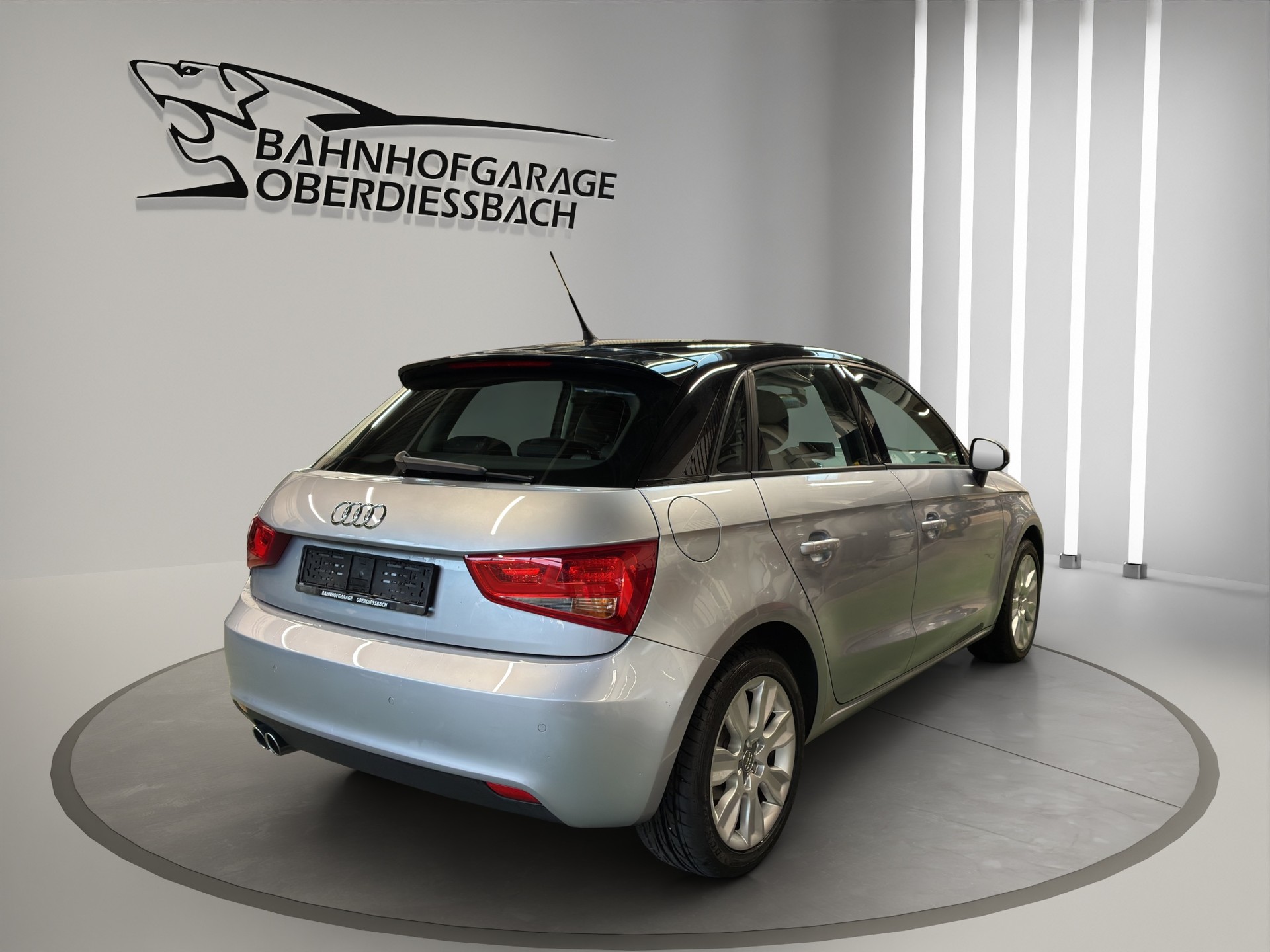 AUDI A1 Sportback 1.4 TFSI Ambition S-tronic-image-4