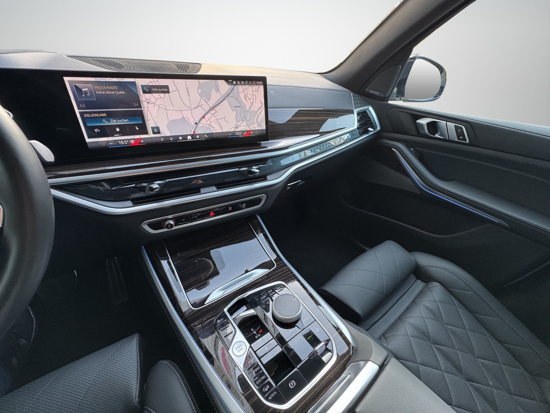 BMW X5 50e xDrive SAG-image-16