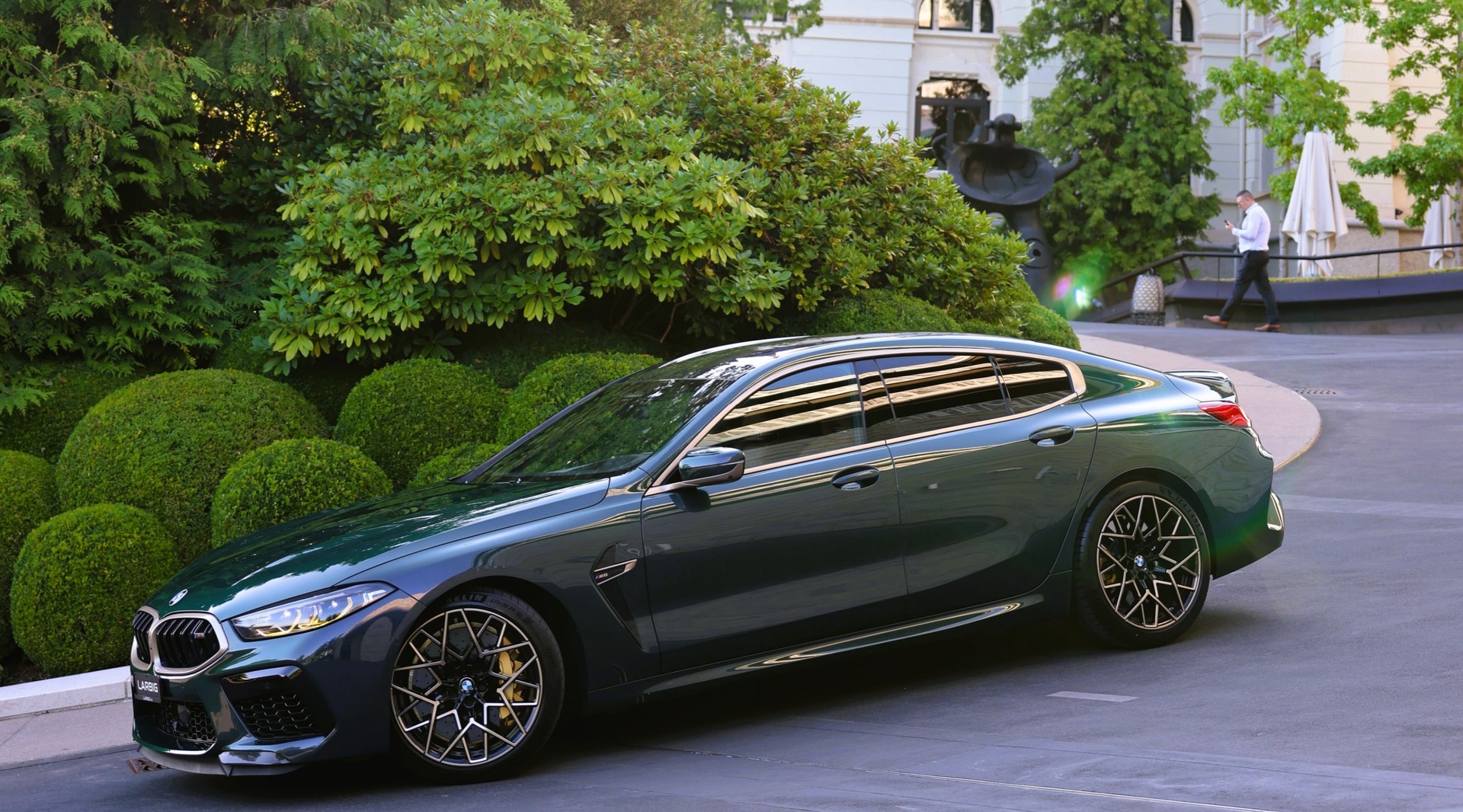 BMW M8 xDrive M Competition Steptronic *1/400* *First Edition* *CH-Fahrzeug*-showroom-element-3
