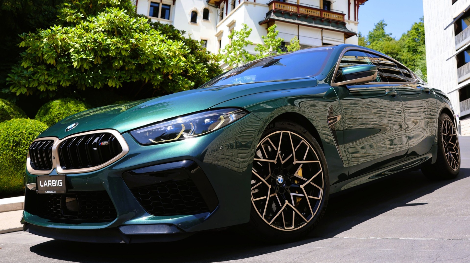 BMW M8 xDrive M Competition Steptronic *1/400* *First Edition* *CH-Fahrzeug*-showroom-element-1