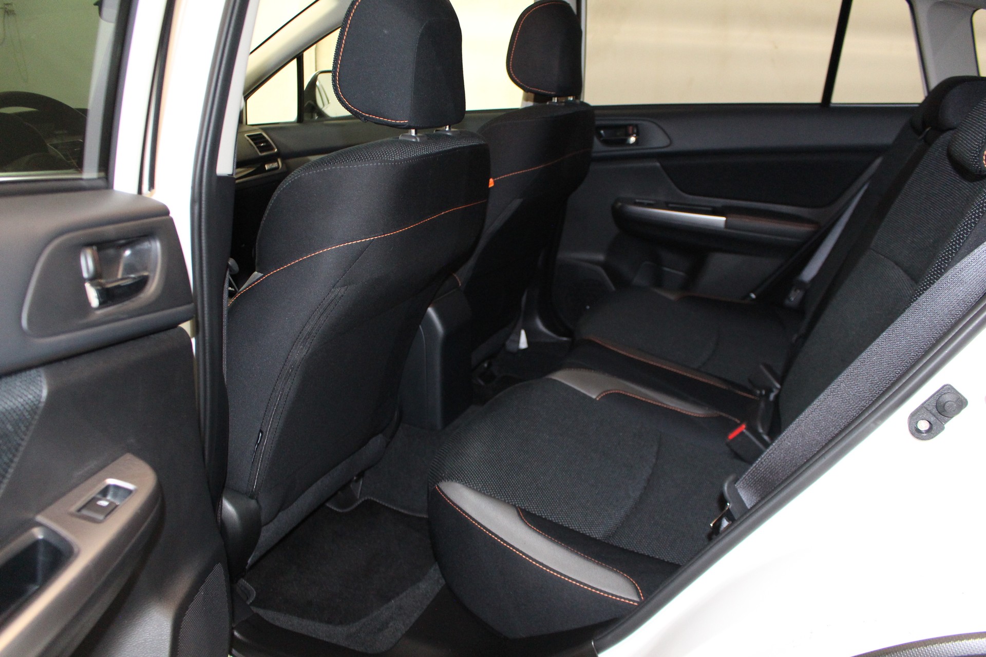 SUBARU XV 2.0i Swiss Two-image-7