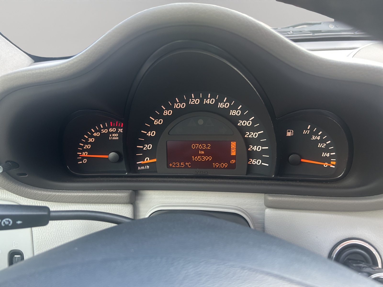 MERCEDES-BENZ C 200 Kompressor-image-15