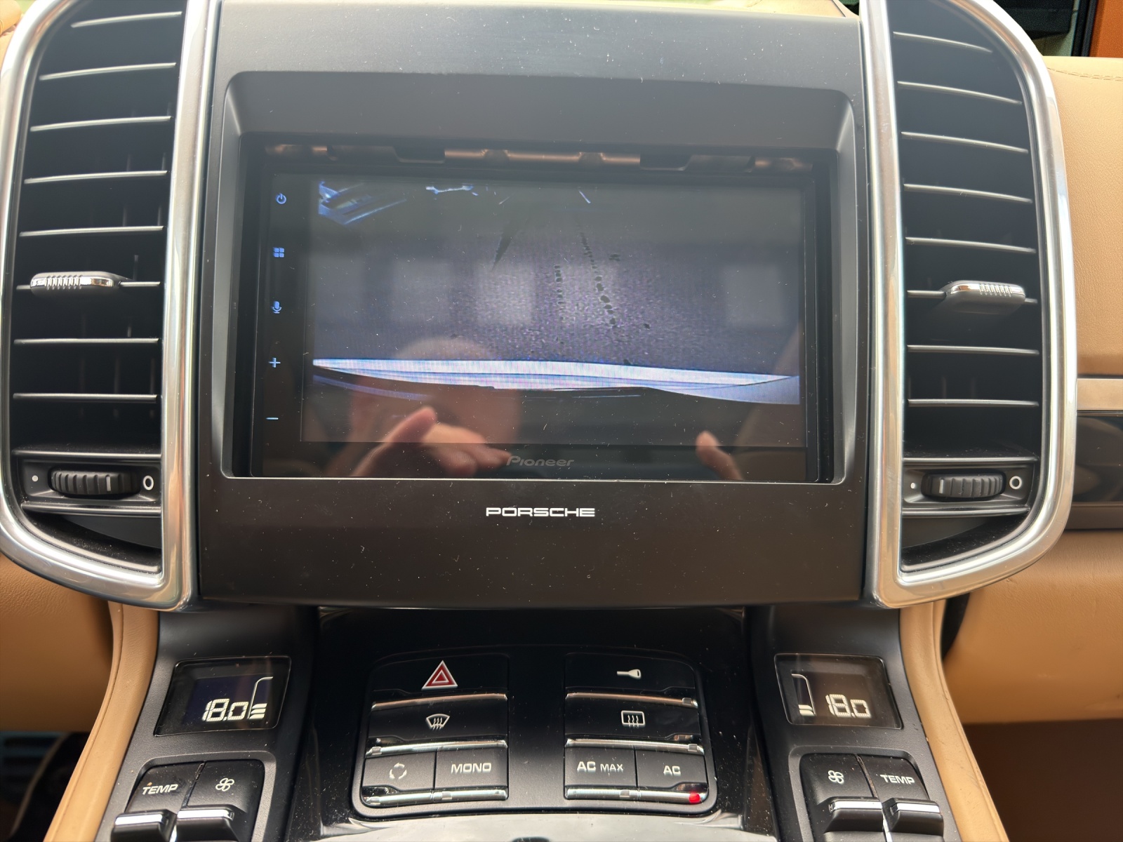 PORSCHE Cayenne 4.8 V8 Turbo / Top Zustand-image-16