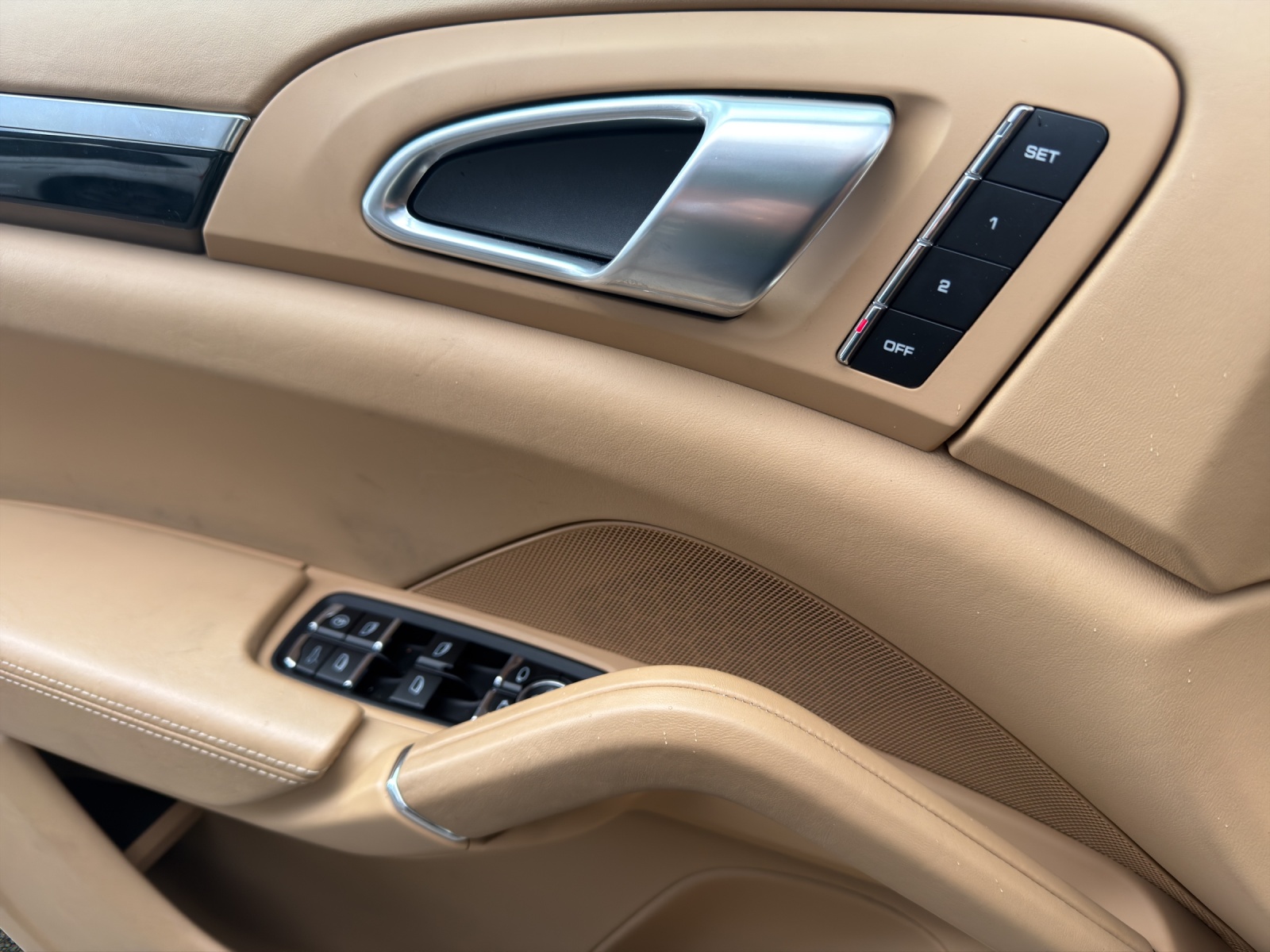 PORSCHE Cayenne 4.8 V8 Turbo / Top Zustand-image-12