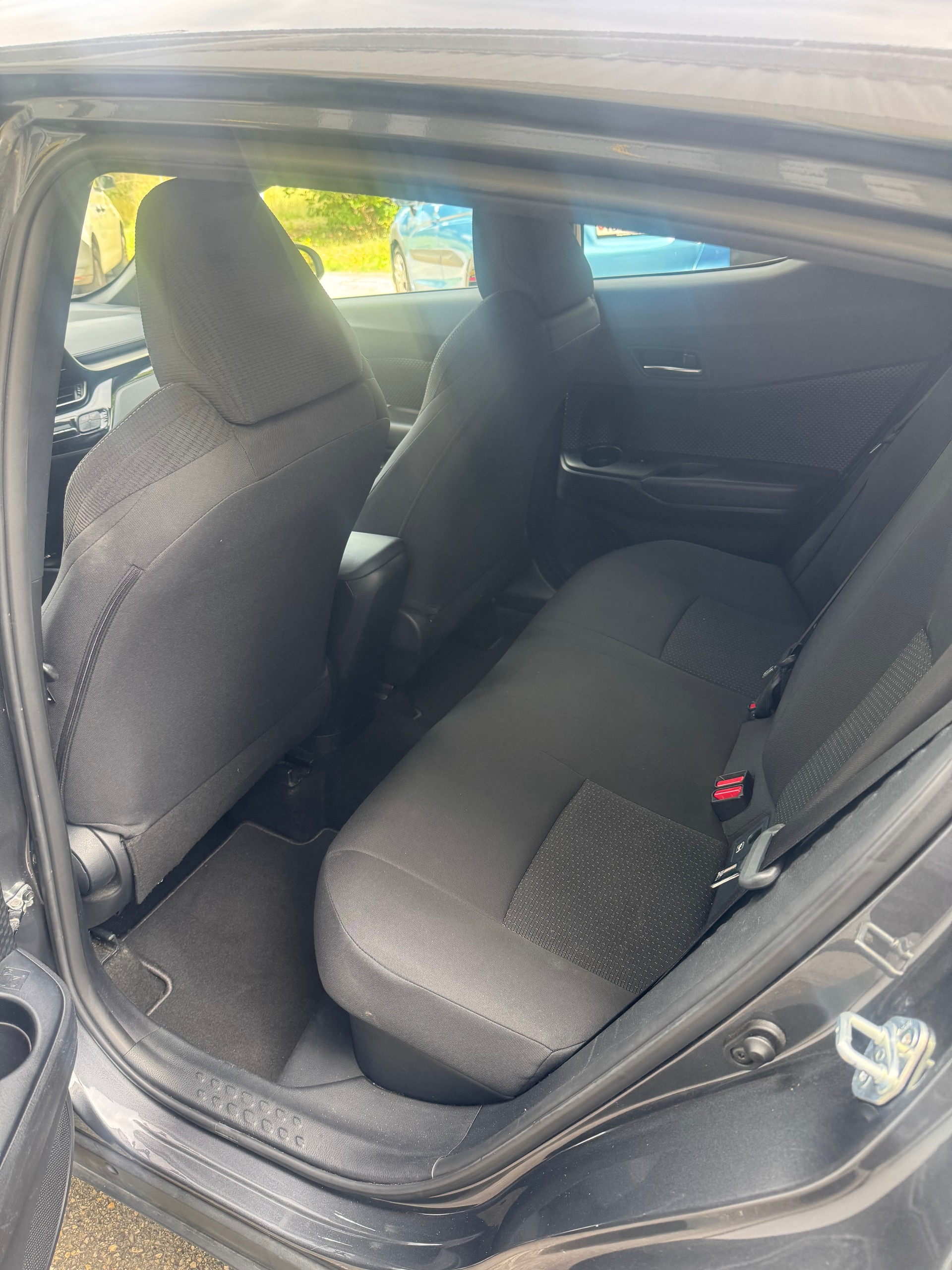 TOYOTA C-HR 1.8 HSD Limited CVT-image-3