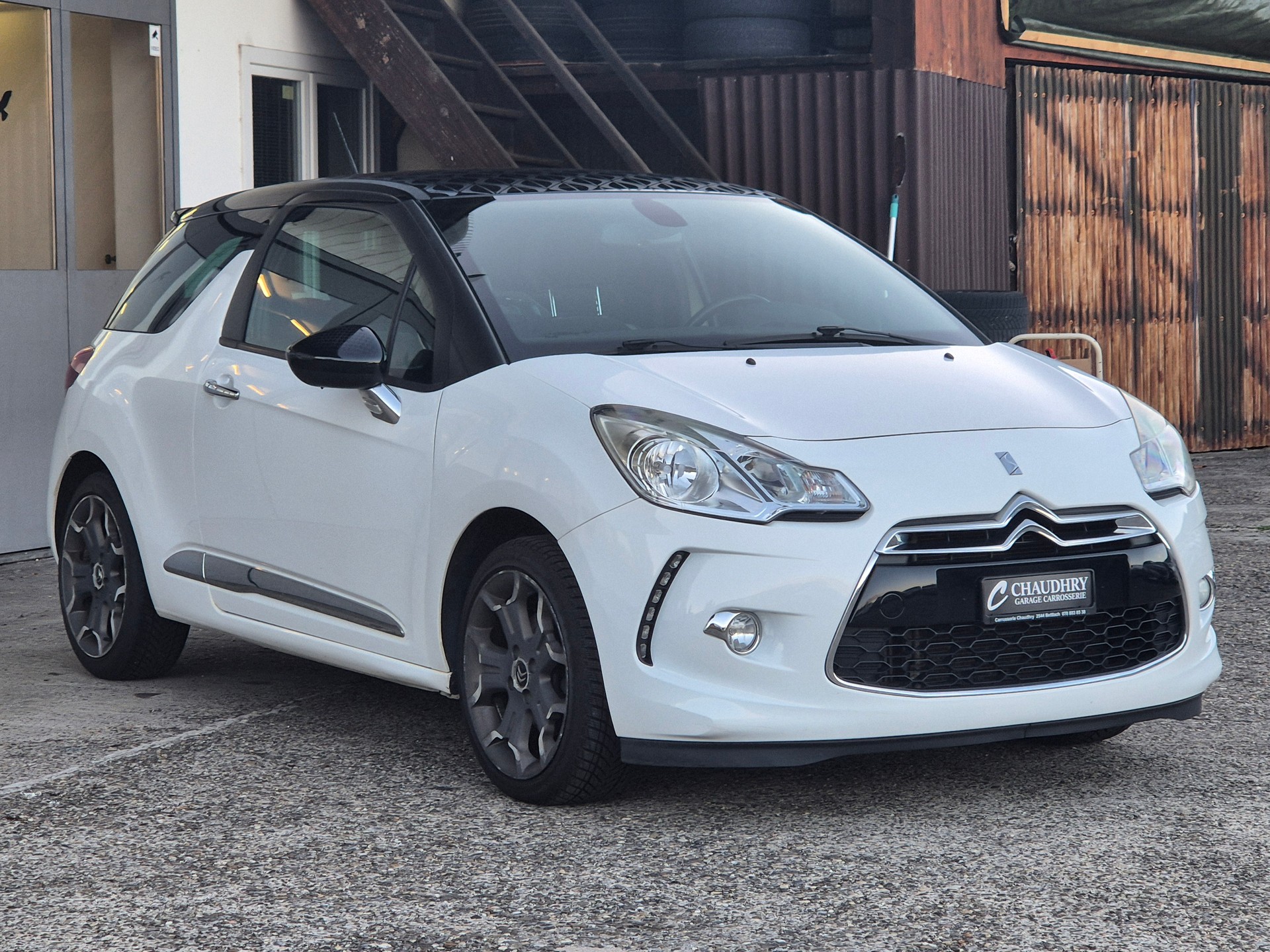 DS AUTOMOBILES DS3 1.6 THP Sport Chic-showroom-element-3