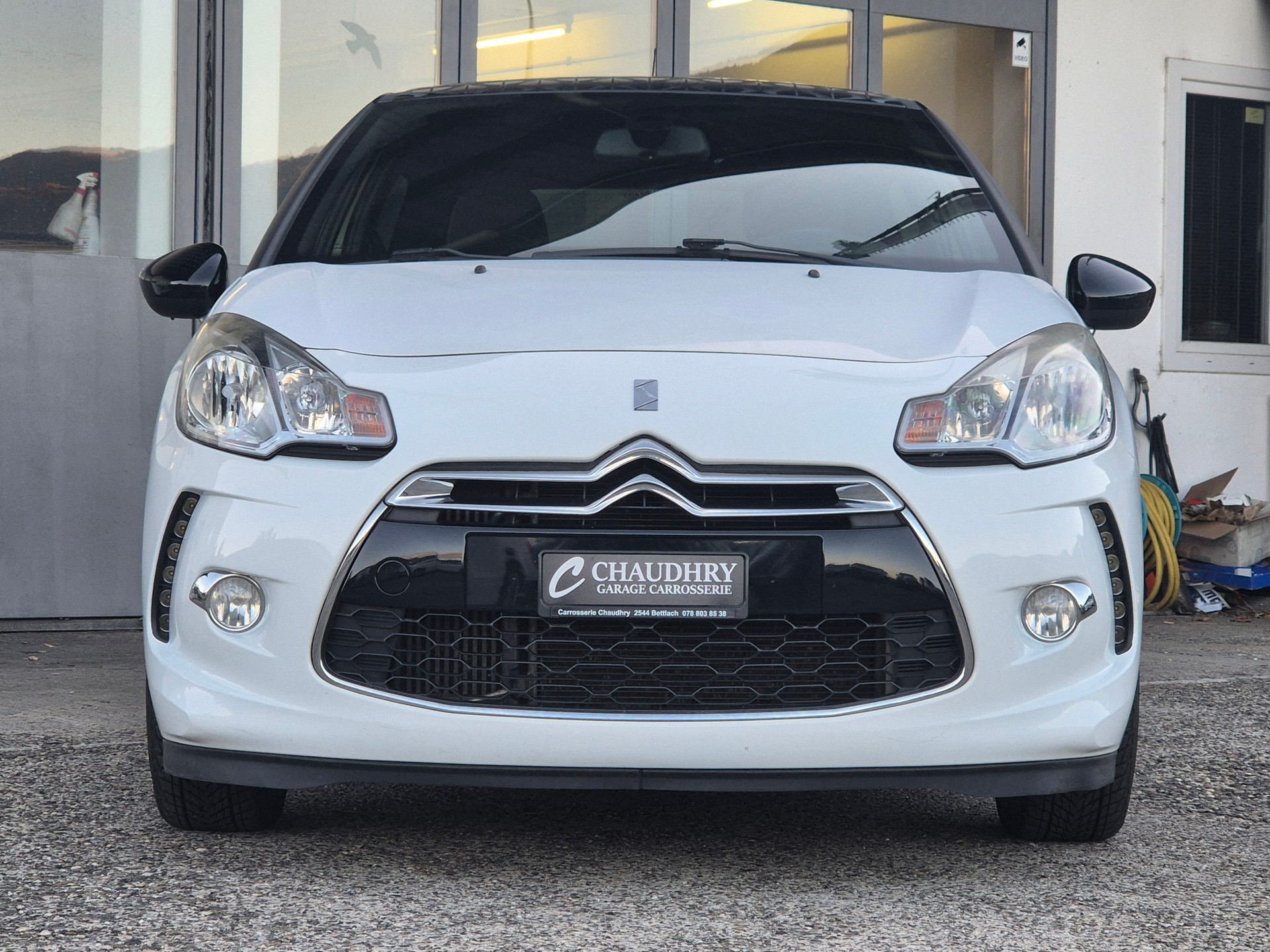 DS AUTOMOBILES DS3 1.6 THP Sport Chic-showroom-element-1