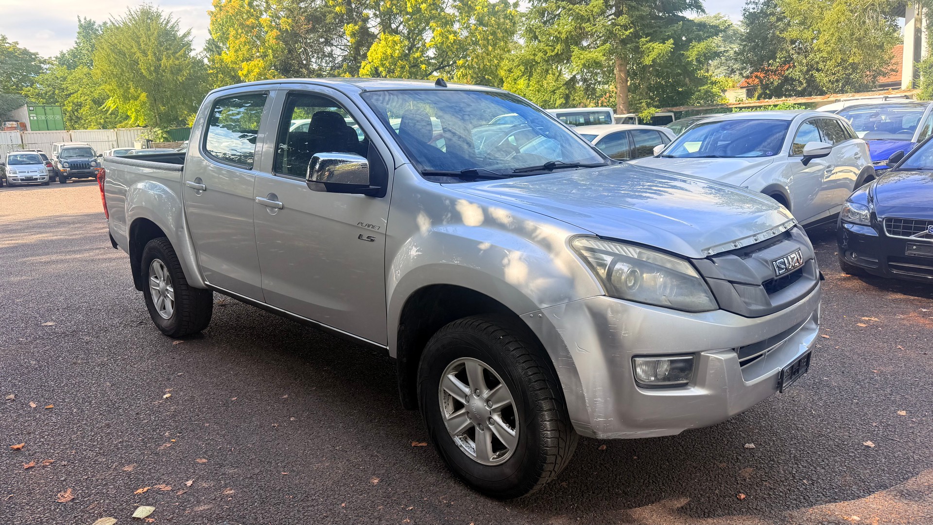 ISUZU D-MAX 2.5 Crew Cab Satellite 4x4 * Problème pont arrière *-image-2