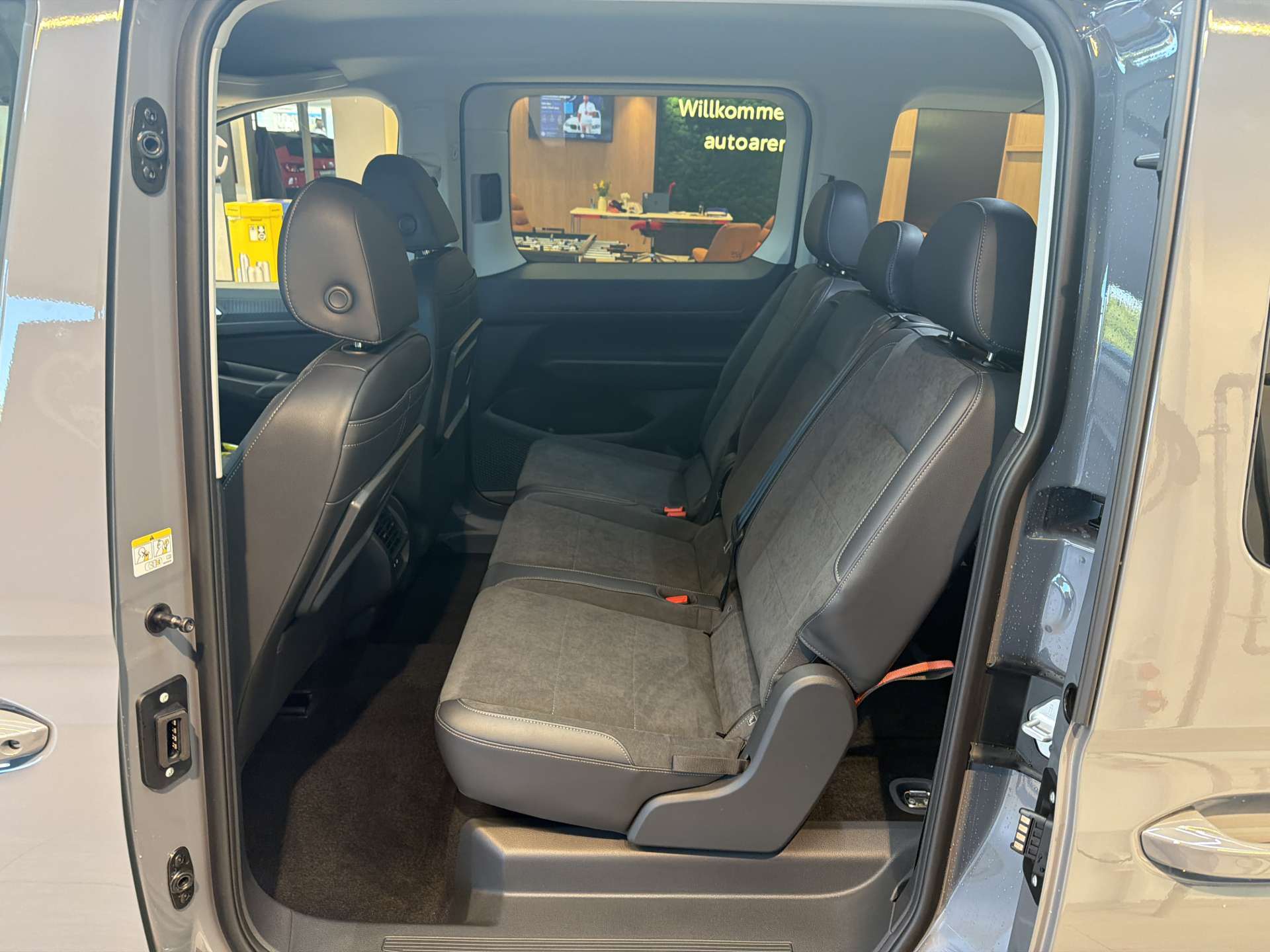 VW Caddy Maxi 1.5 TSi PHEV Style 7-Plätzer 204PS DSG-Automat-image-6