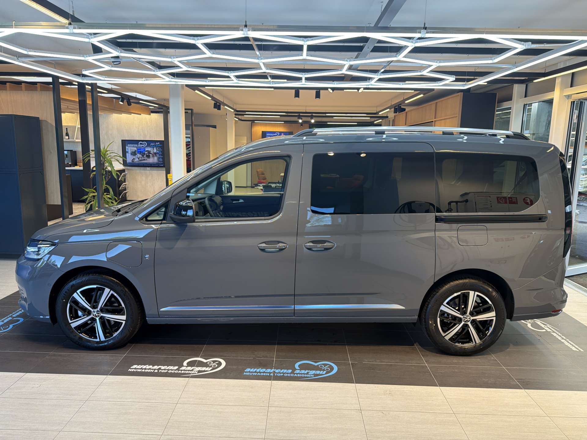 VW Caddy Maxi 1.5 TSi PHEV Style 7-Plätzer 204PS DSG-Automat-image-13
