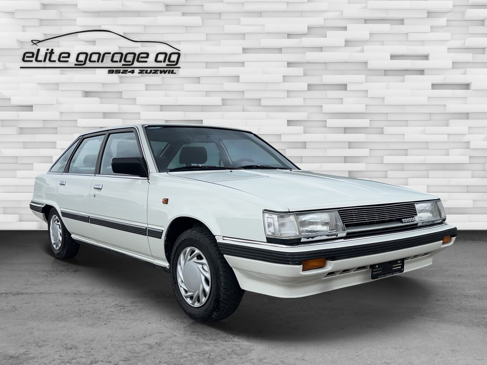TOYOTA Camry 2000 GLi Liftback-image-2