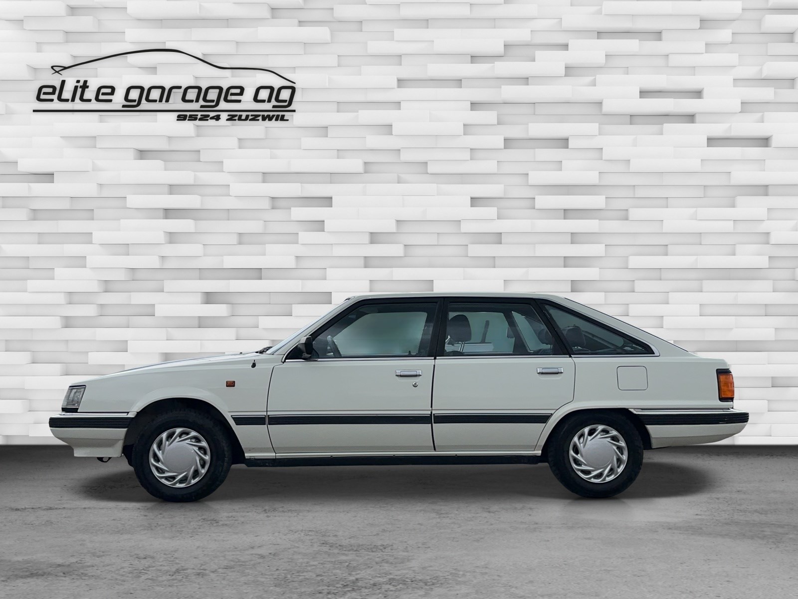 TOYOTA Camry 2000 GLi Liftback-image-4