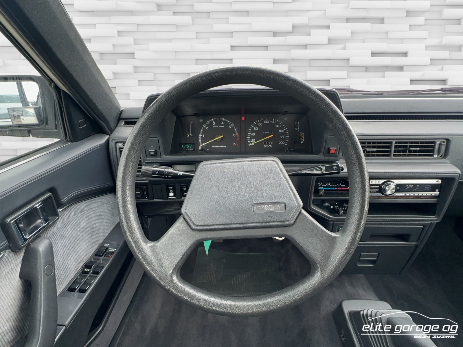 TOYOTA Camry 2000 GLi Liftback-image-9