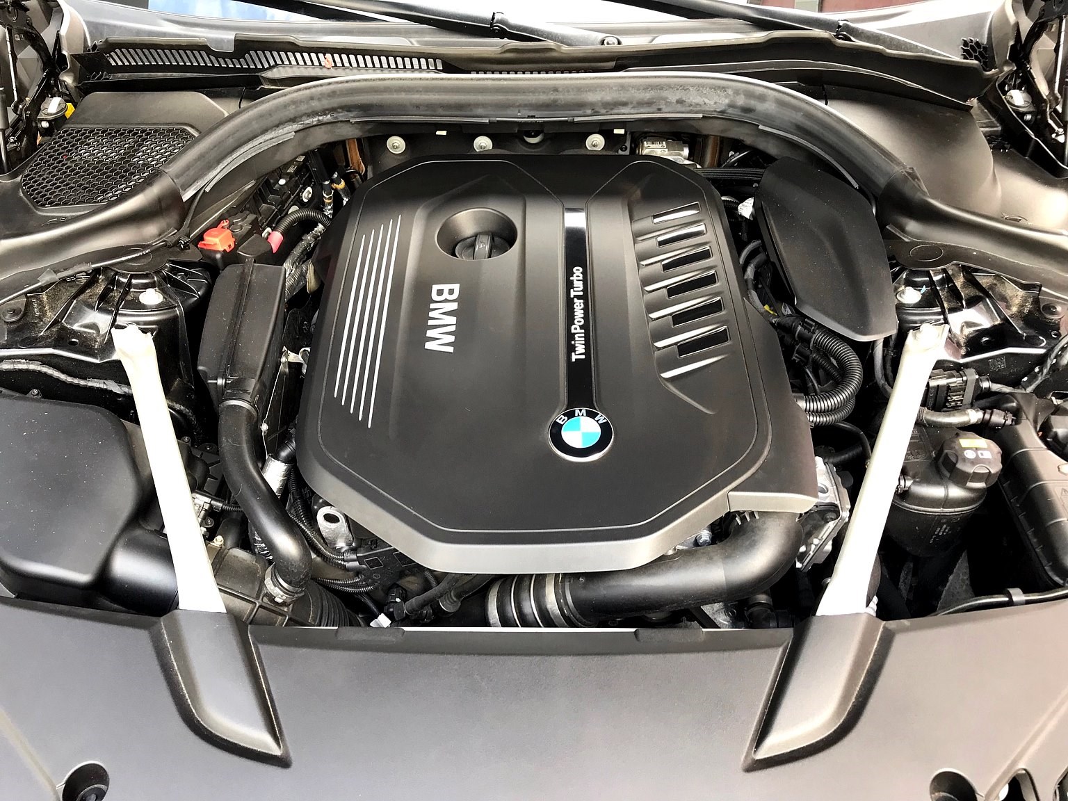 BMW 640i GT xDrive Sport Line SAG-image-8