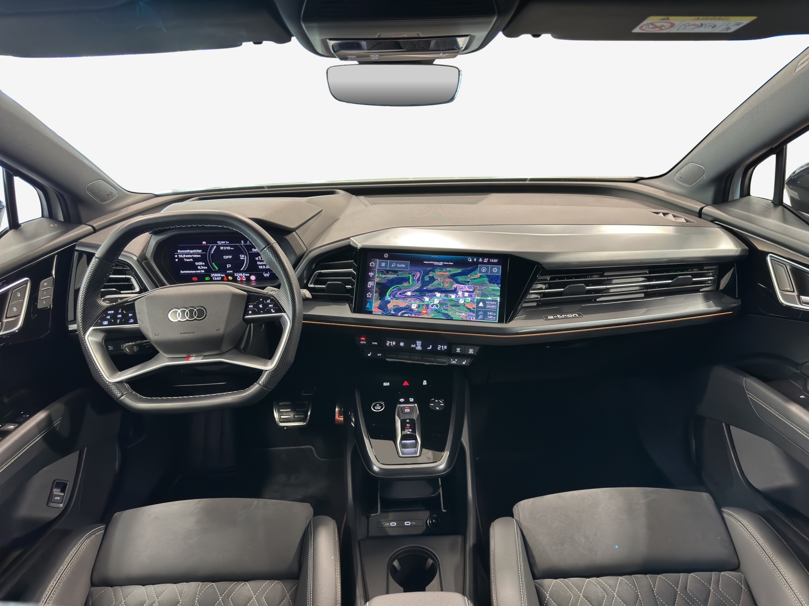 AUDI Q4 e-tron 55 quattro-image-9