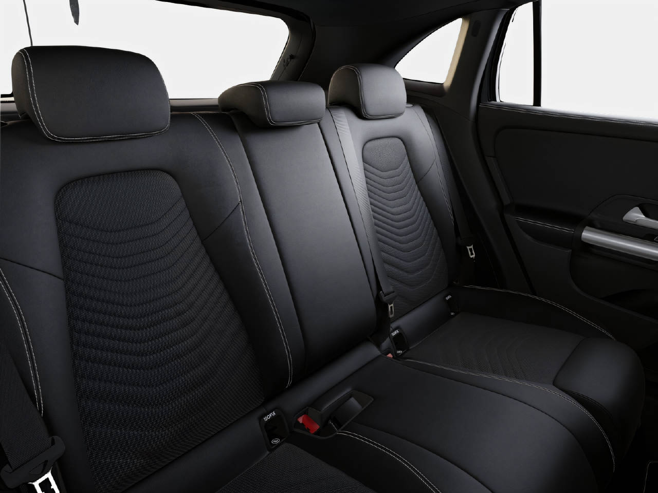 MERCEDES-BENZ GLA 180 Progressive-image-10