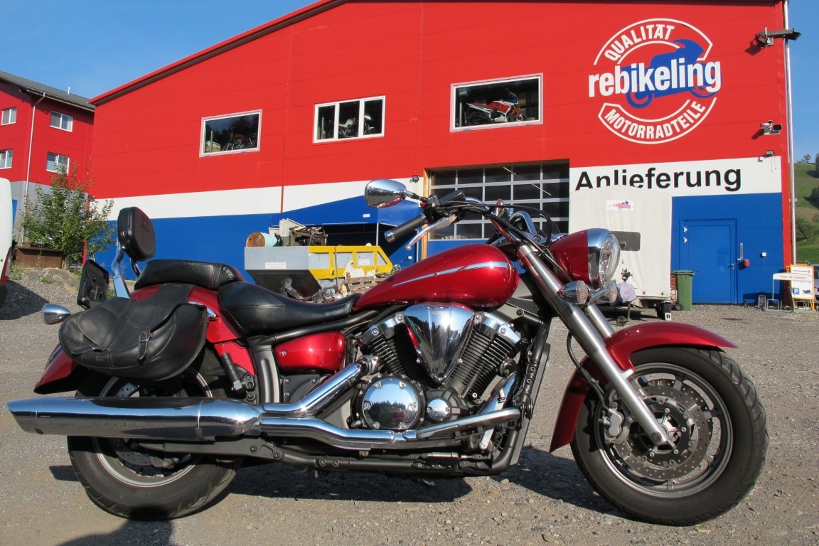 YAMAHA XVS 1300 A Midnight Star-image-0
