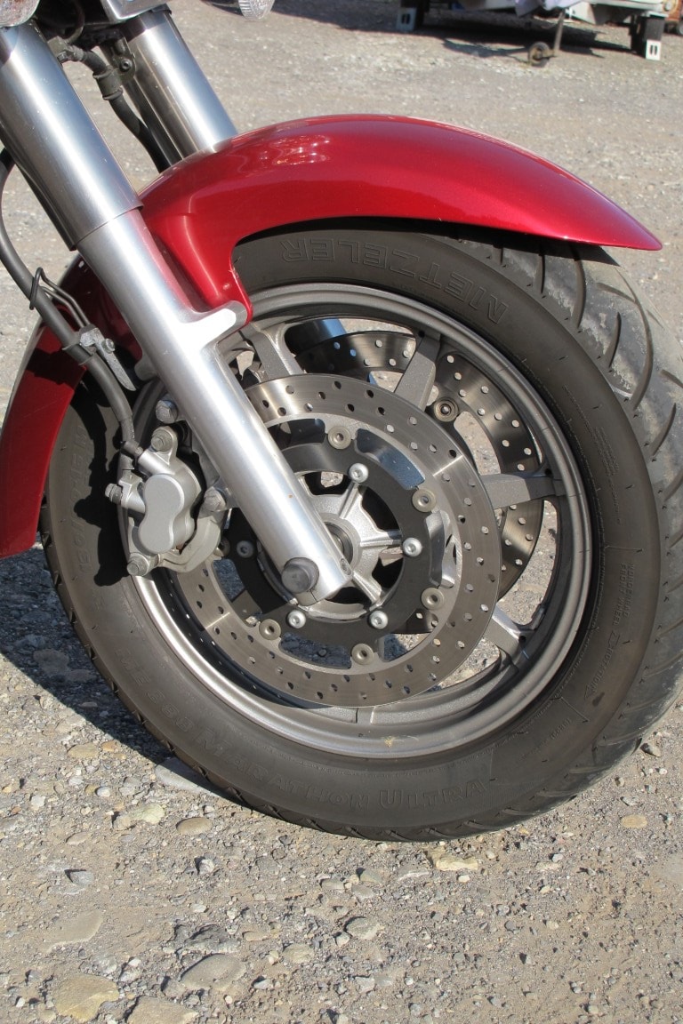 YAMAHA XVS 1300 A Midnight Star-image-3