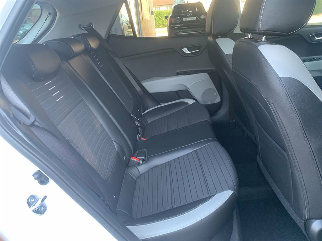 KIA Stonic 1.0 T-GDi Power Edition-image-6