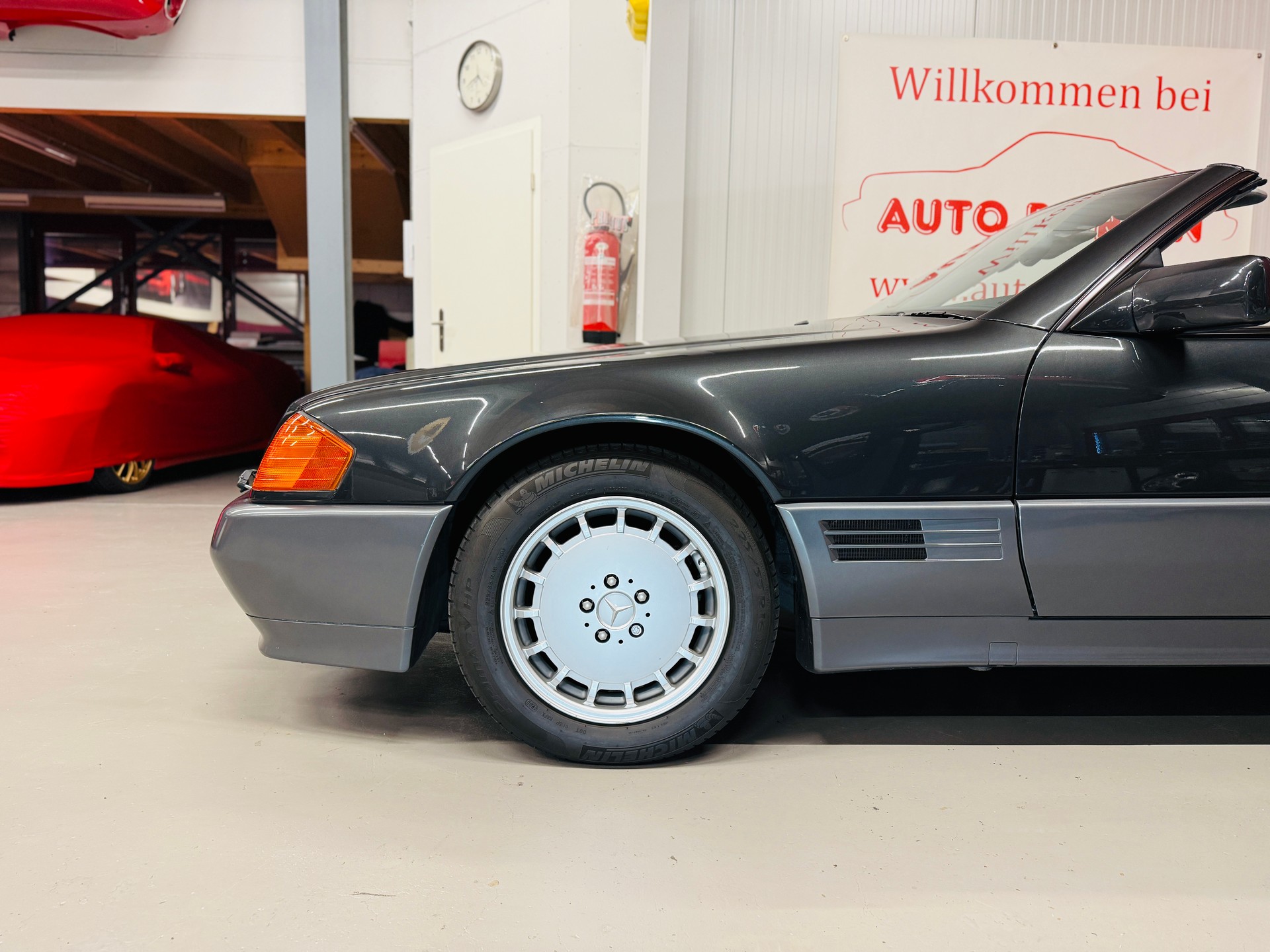 MERCEDES-BENZ 300 SL „Blauschwarz metallic“ 1. Lack-image-3