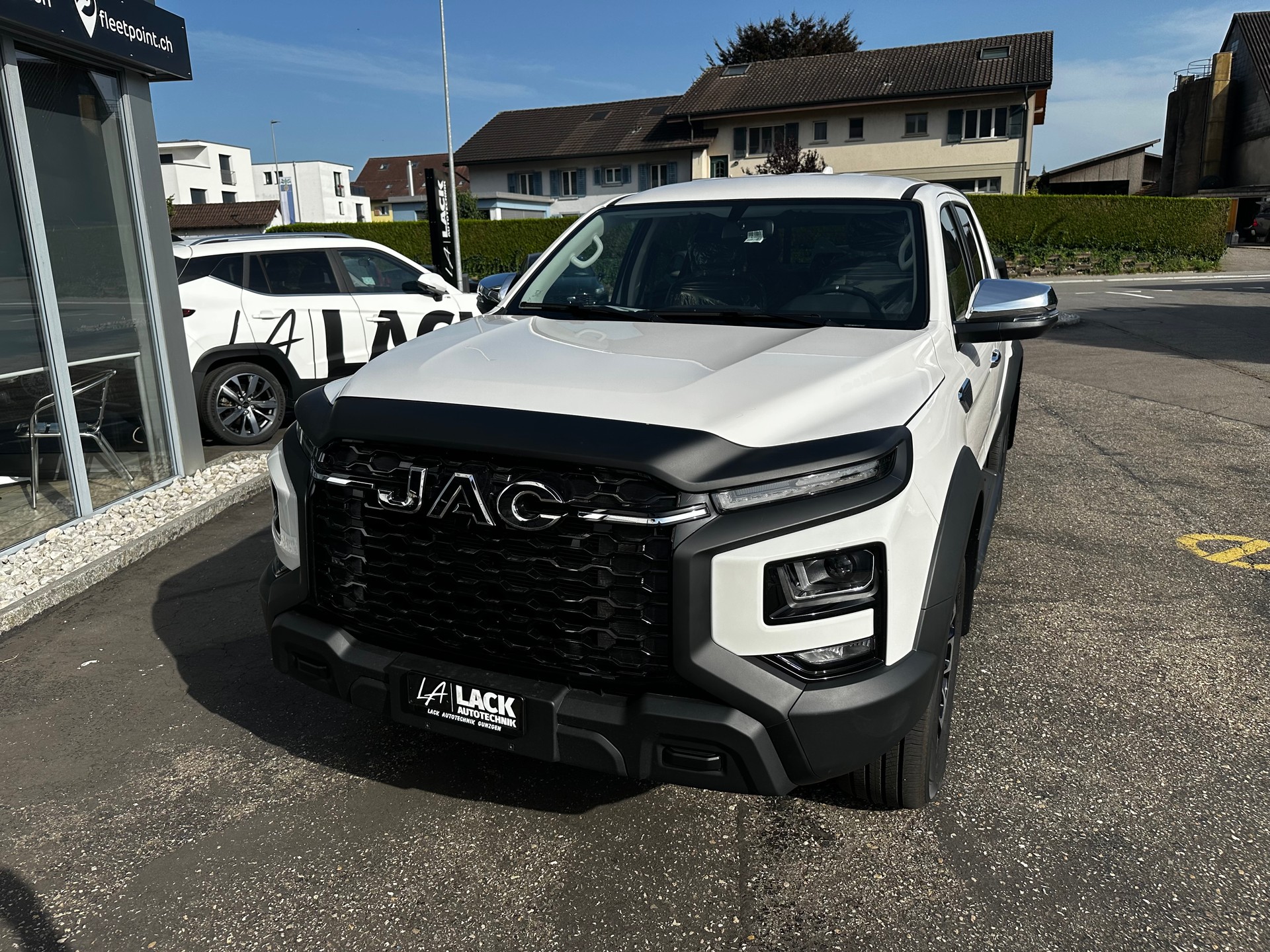 JAC T9EV 88kWh Advance 4x4-image-13