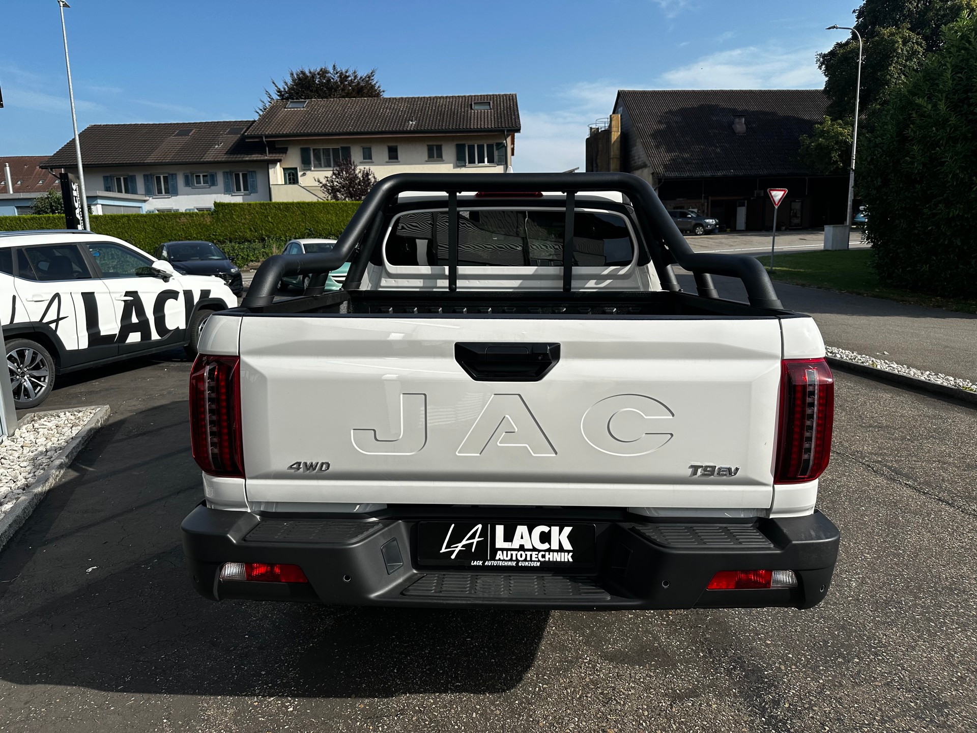 JAC T9EV 88kWh Advance 4x4-image-8
