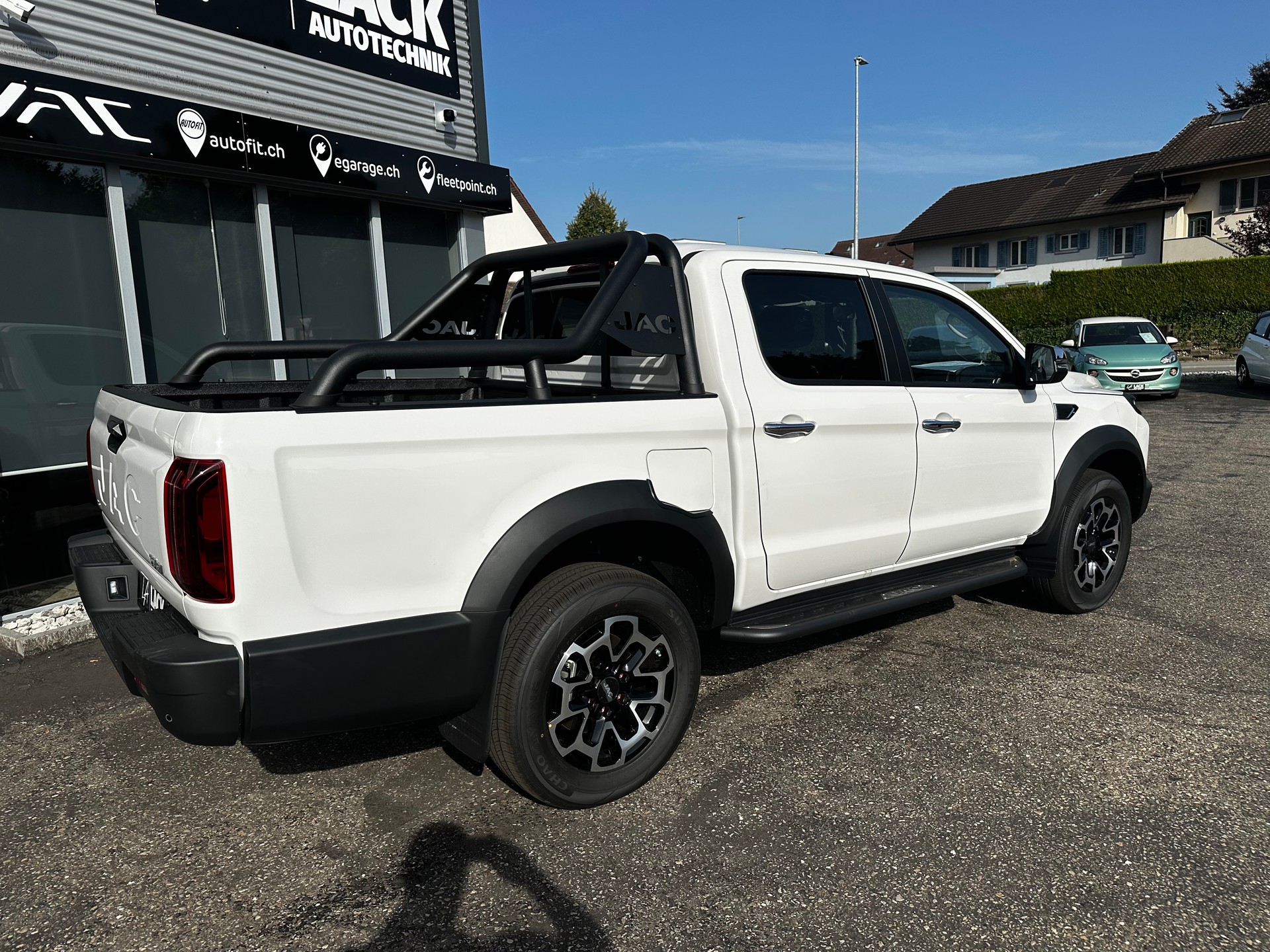 JAC T9EV 88kWh Advance 4x4-image-6