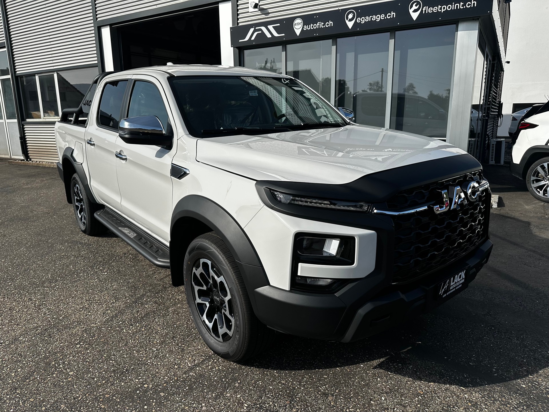 JAC T9EV 88kWh Advance 4x4-showroom-element-3