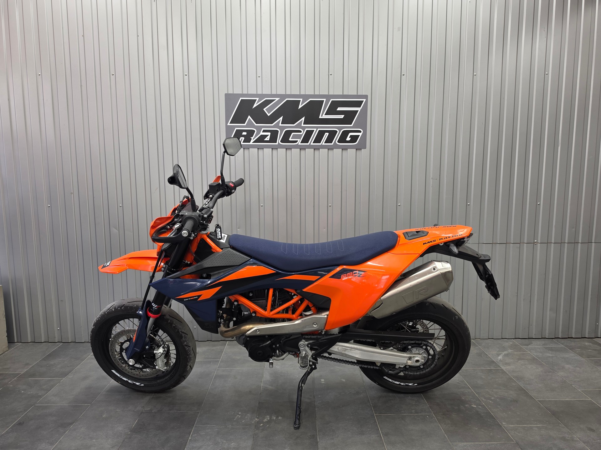 KTM 690 SMC R ABS (35 kW)-image-1