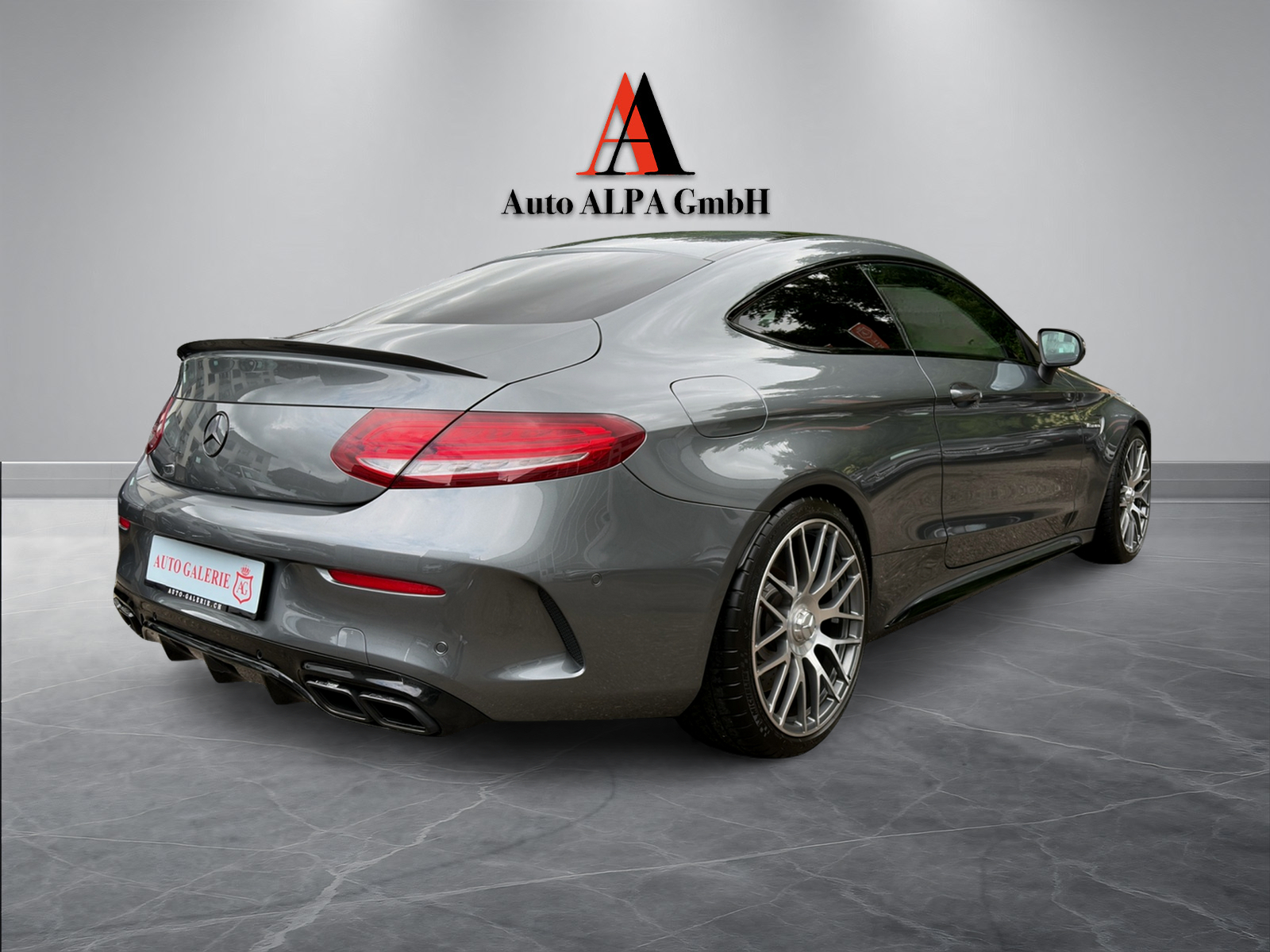 MERCEDES-BENZ C 63 S AMG Speedshift-showroom-element-3