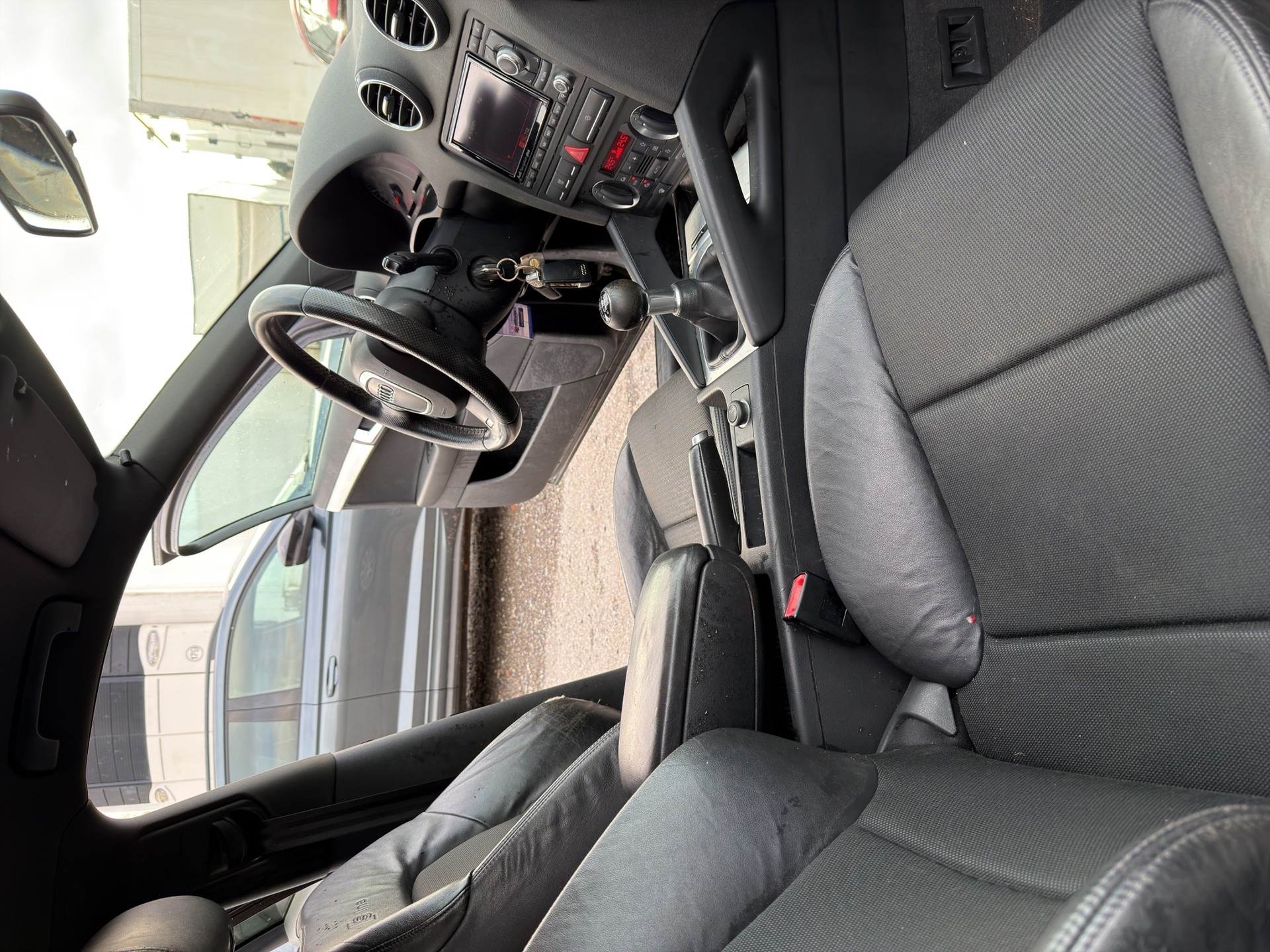 AUDI A3 Sportback 2.0 TDI Ambition quattro-image-9
