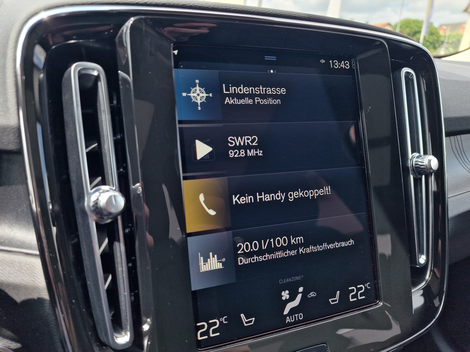 VOLVO XC40 1.5 T5 PiH Ultimate Dark-image-10