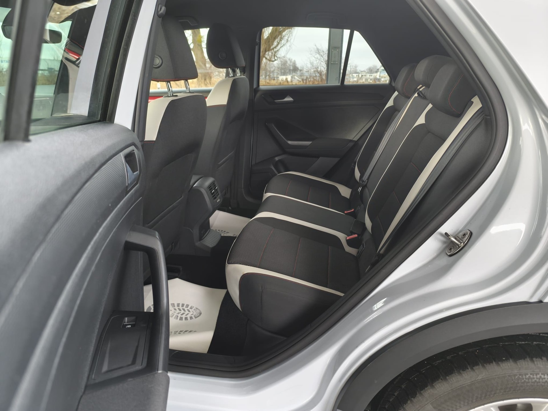 VW T-Roc 2.0 TSI Sport DSG 4Motion-image-12