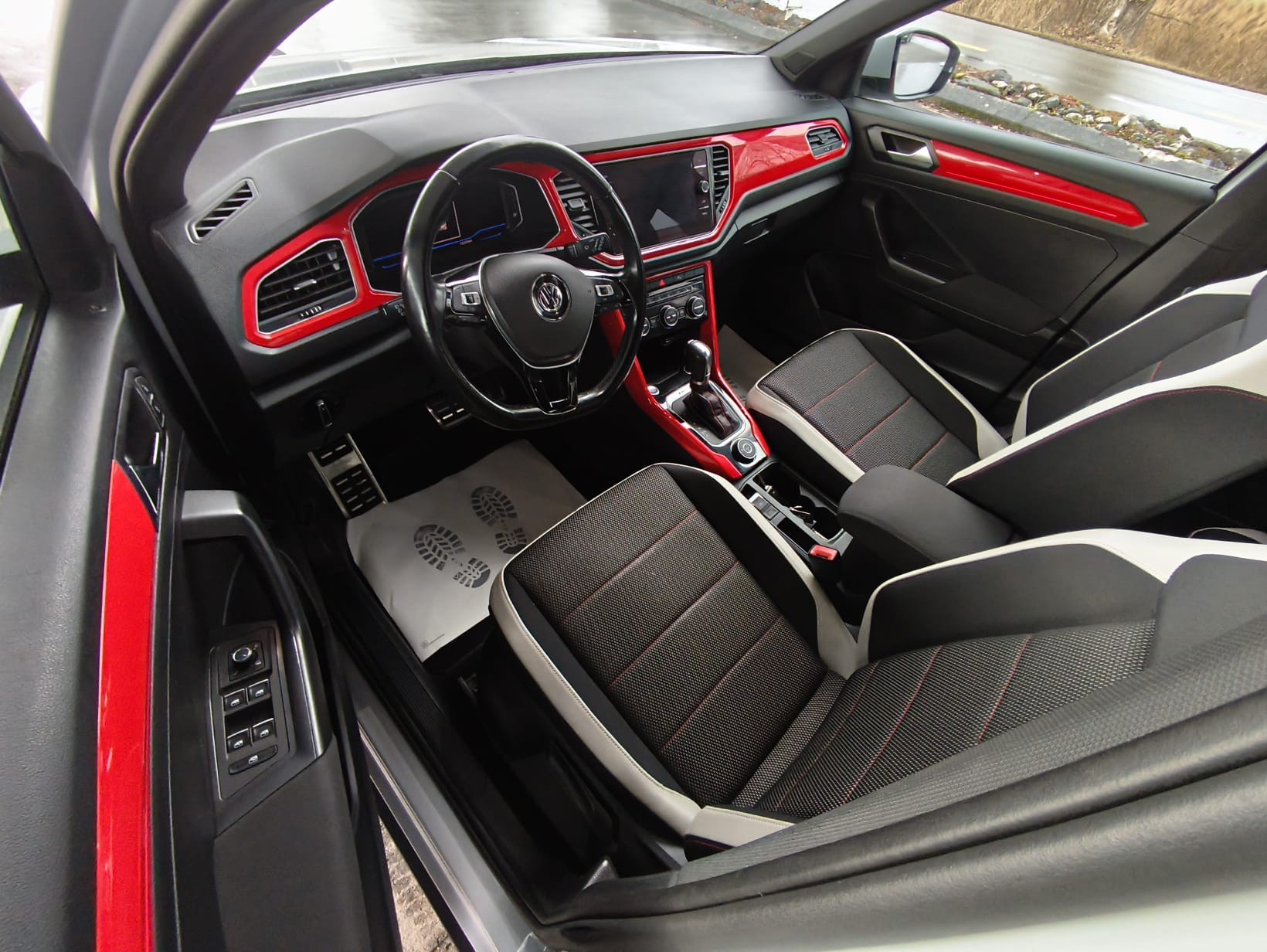 VW T-Roc 2.0 TSI Sport DSG 4Motion-image-9
