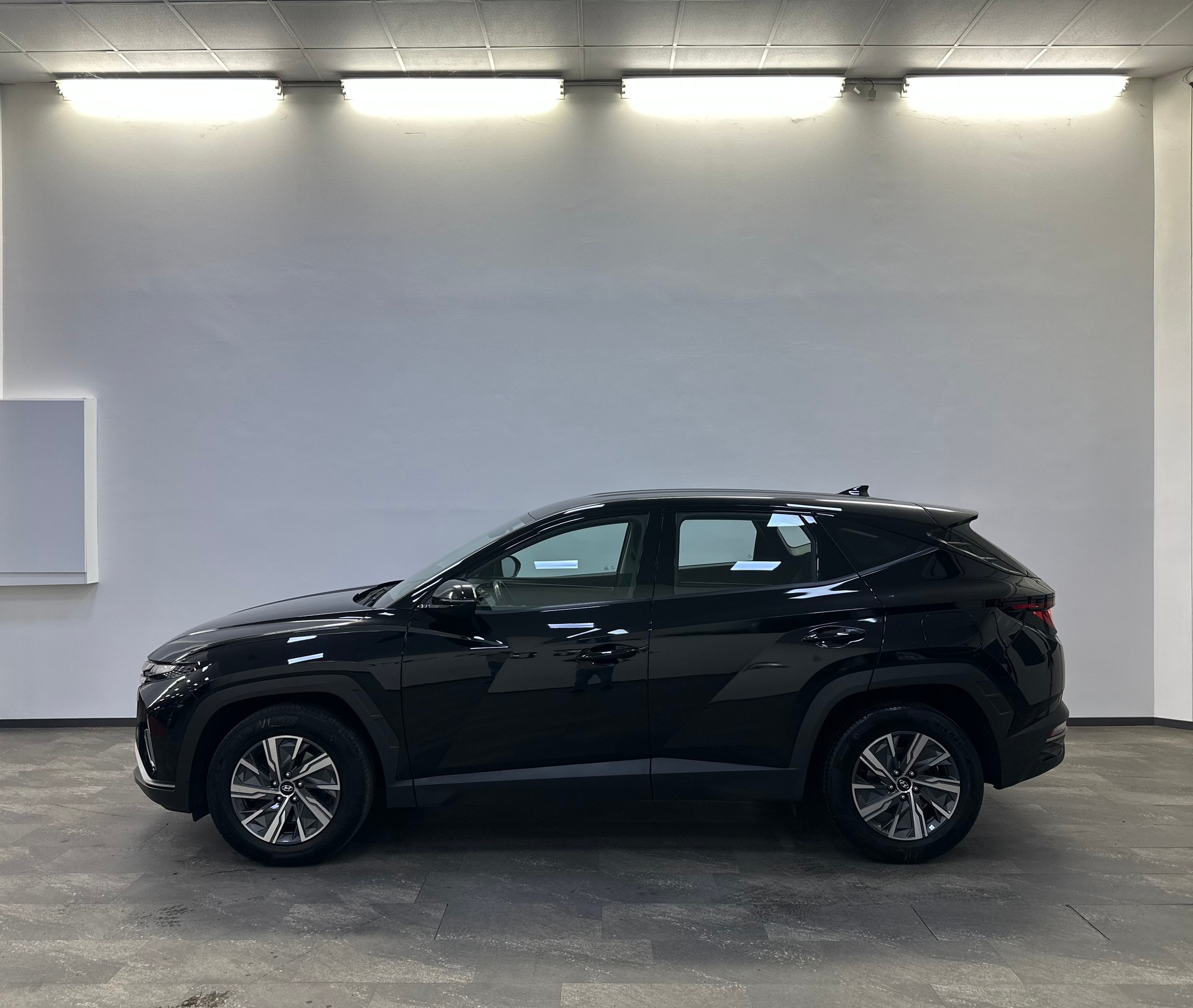 HYUNDAI Tucson 1.6 TGDI 48V Origo 2WD-showroom-element-2