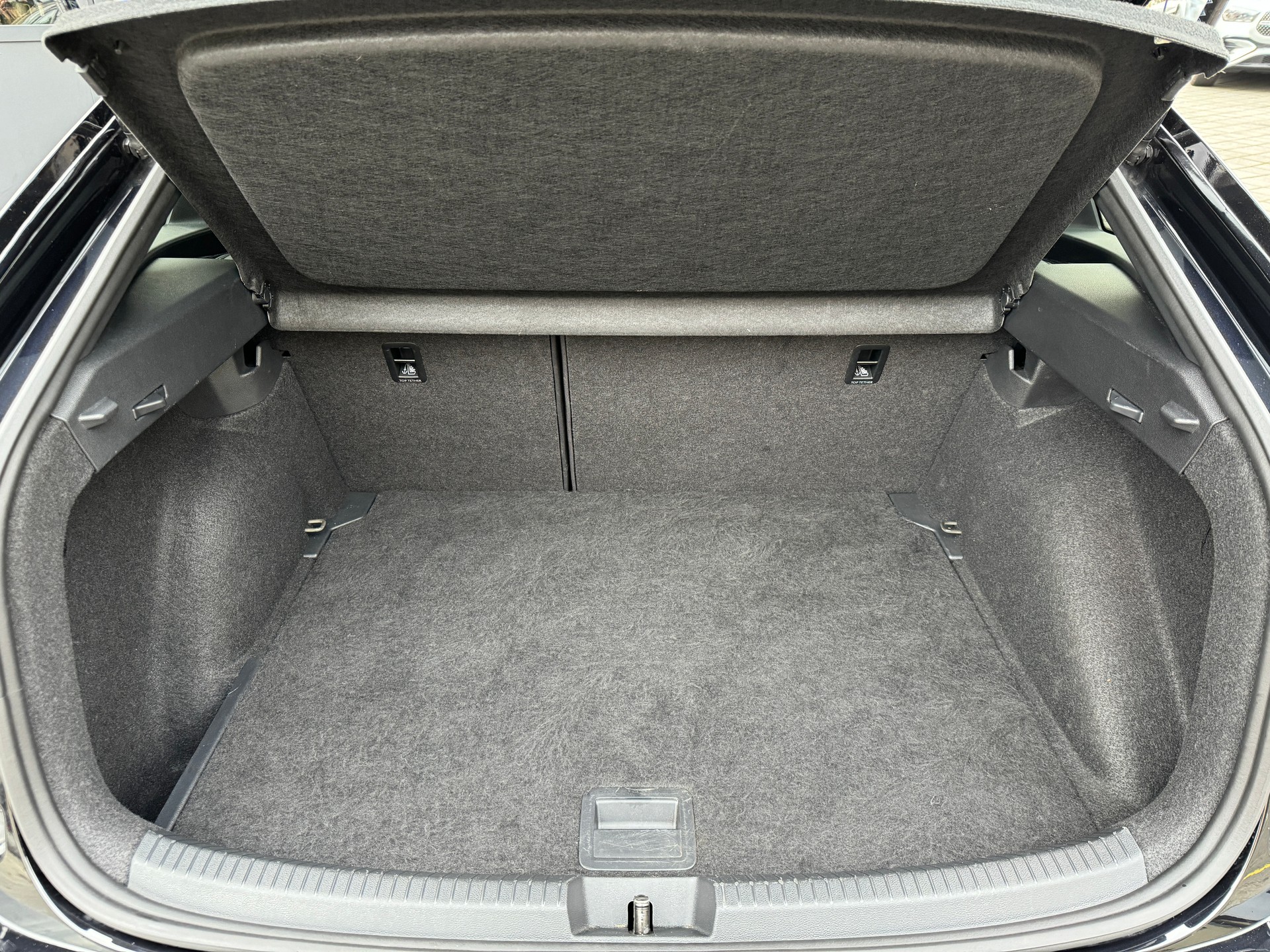 VW Taigo 1.0 TSI R-Line DSG-image-8