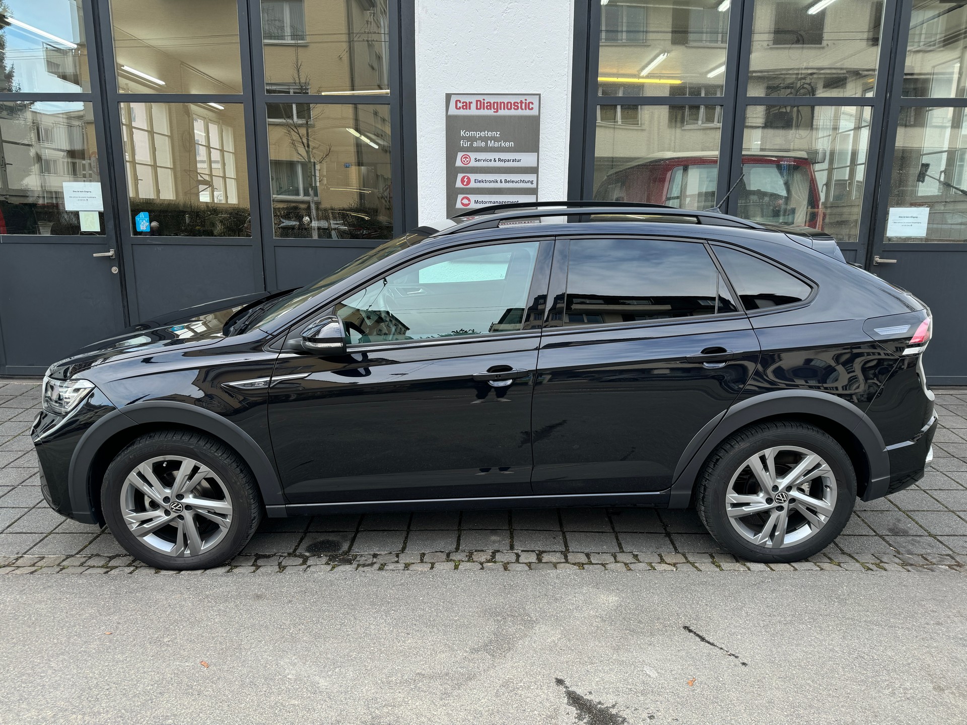 VW Taigo 1.0 TSI R-Line DSG-image-4