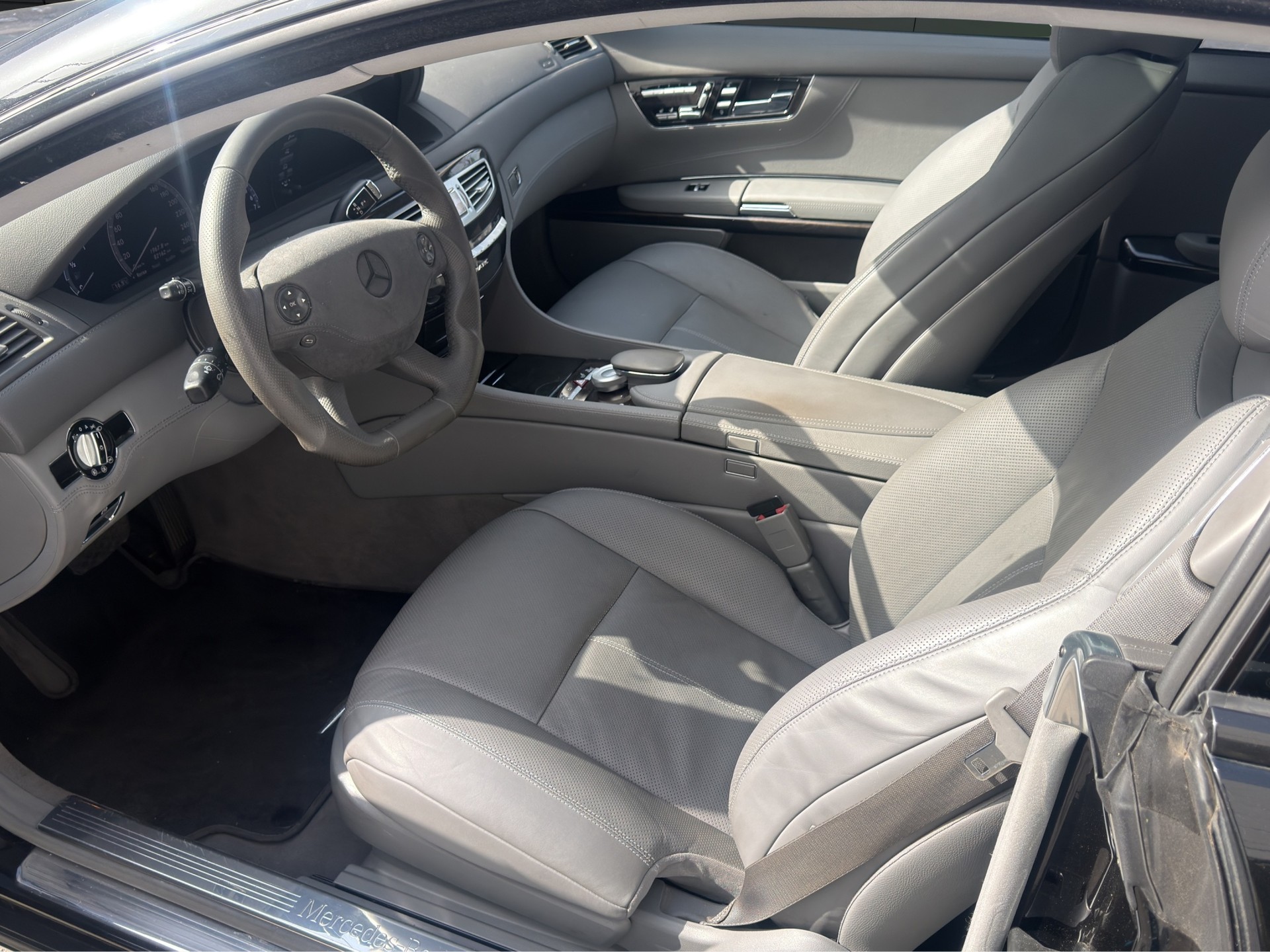 MERCEDES-BENZ CL 500 4Matic 7G-Tronic-image-11