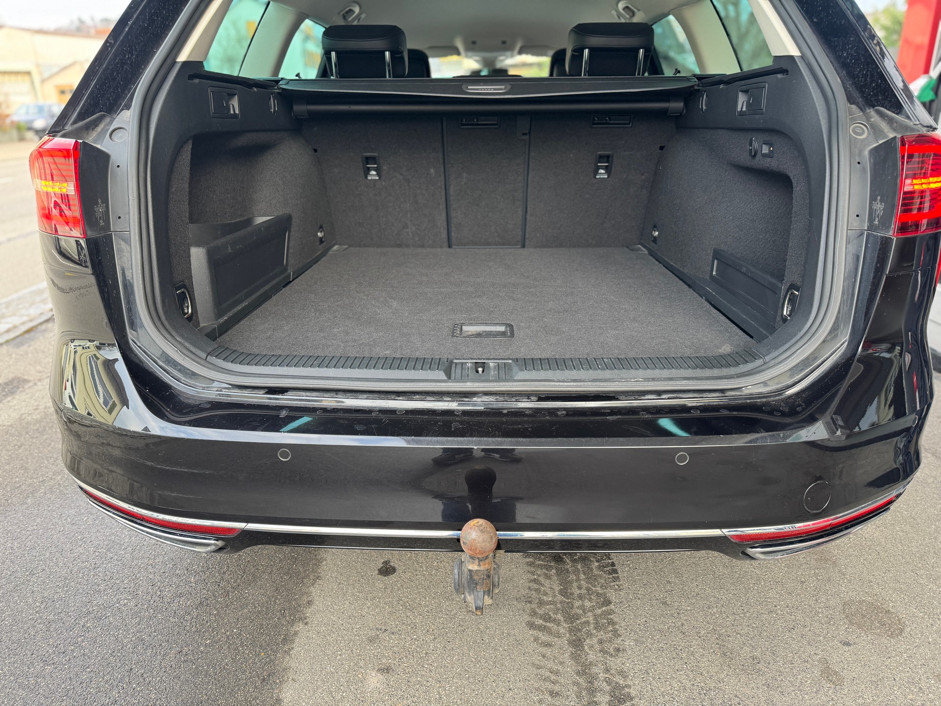 VW Passat Variant 2.0 TDI BMT High. DSG 4Motion-image-5