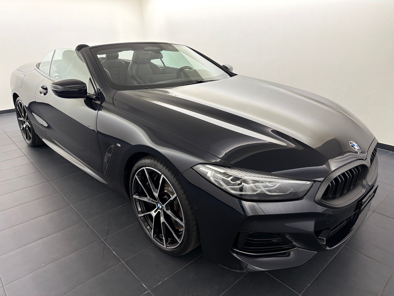 BMW 840i M Sport Pro-showroom-element-3
