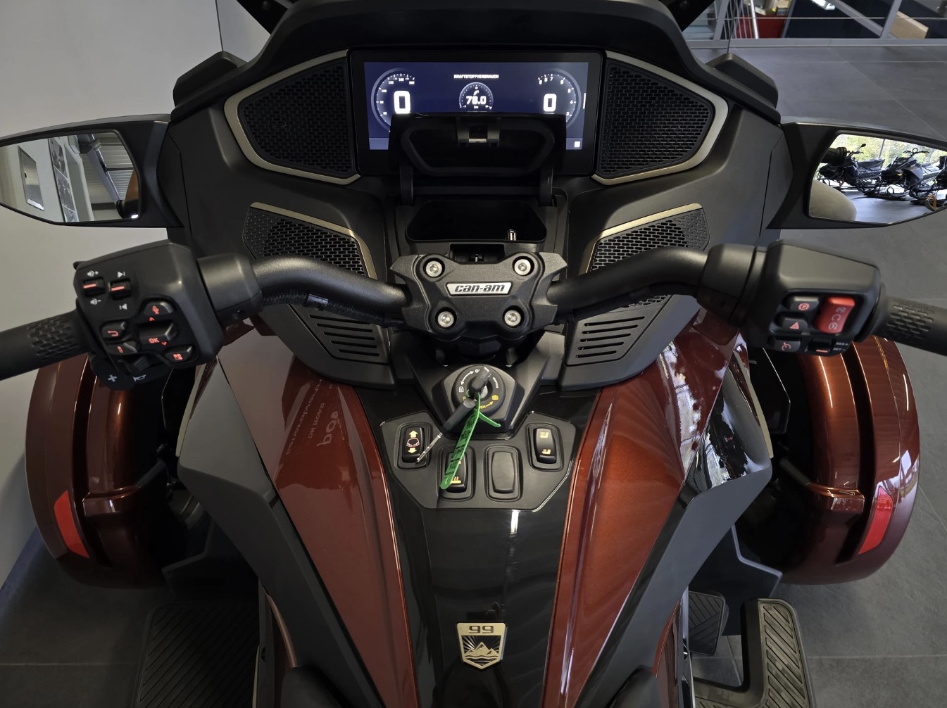 CAN-AM Spyder RT Sea to Sky-image-10