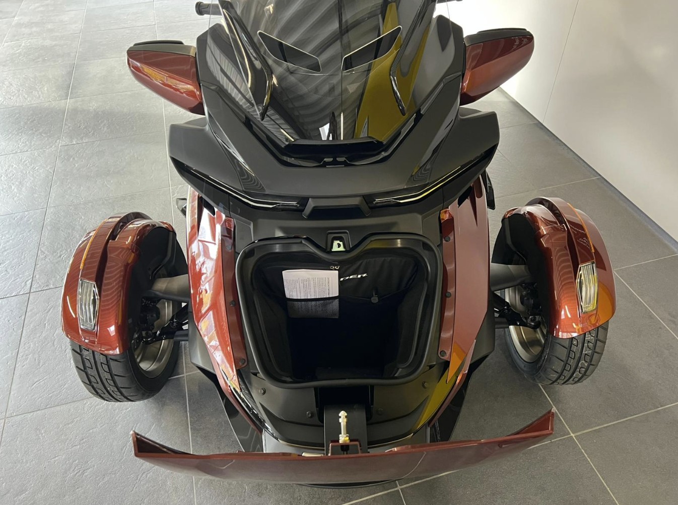 CAN-AM Spyder RT Sea to Sky-image-8