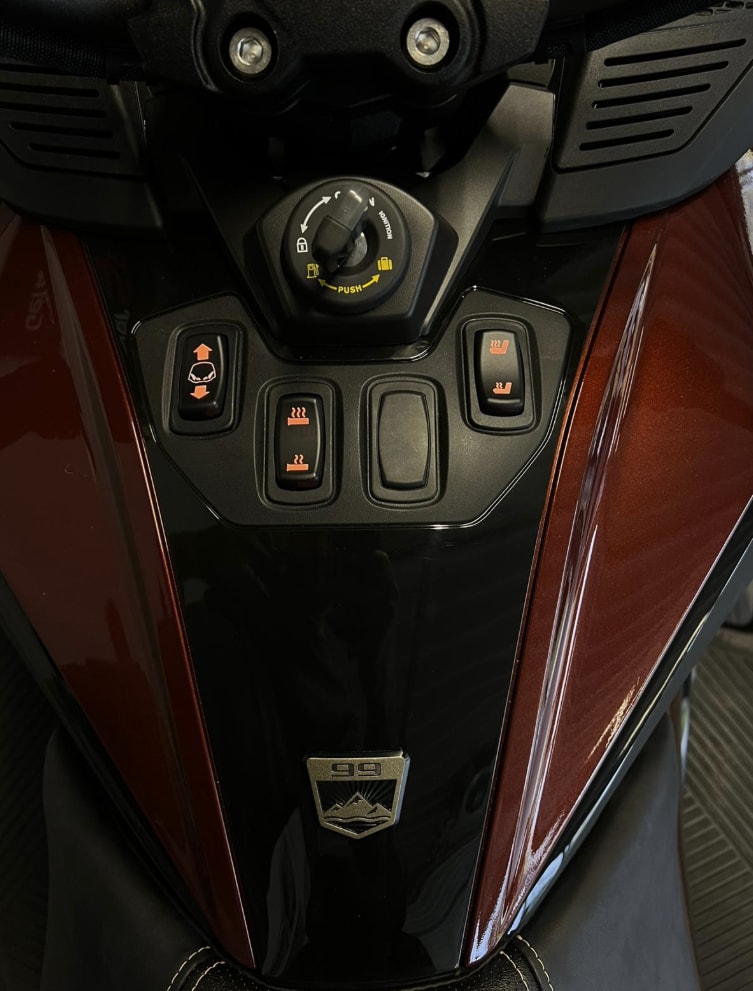 CAN-AM Spyder RT Sea to Sky-image-11