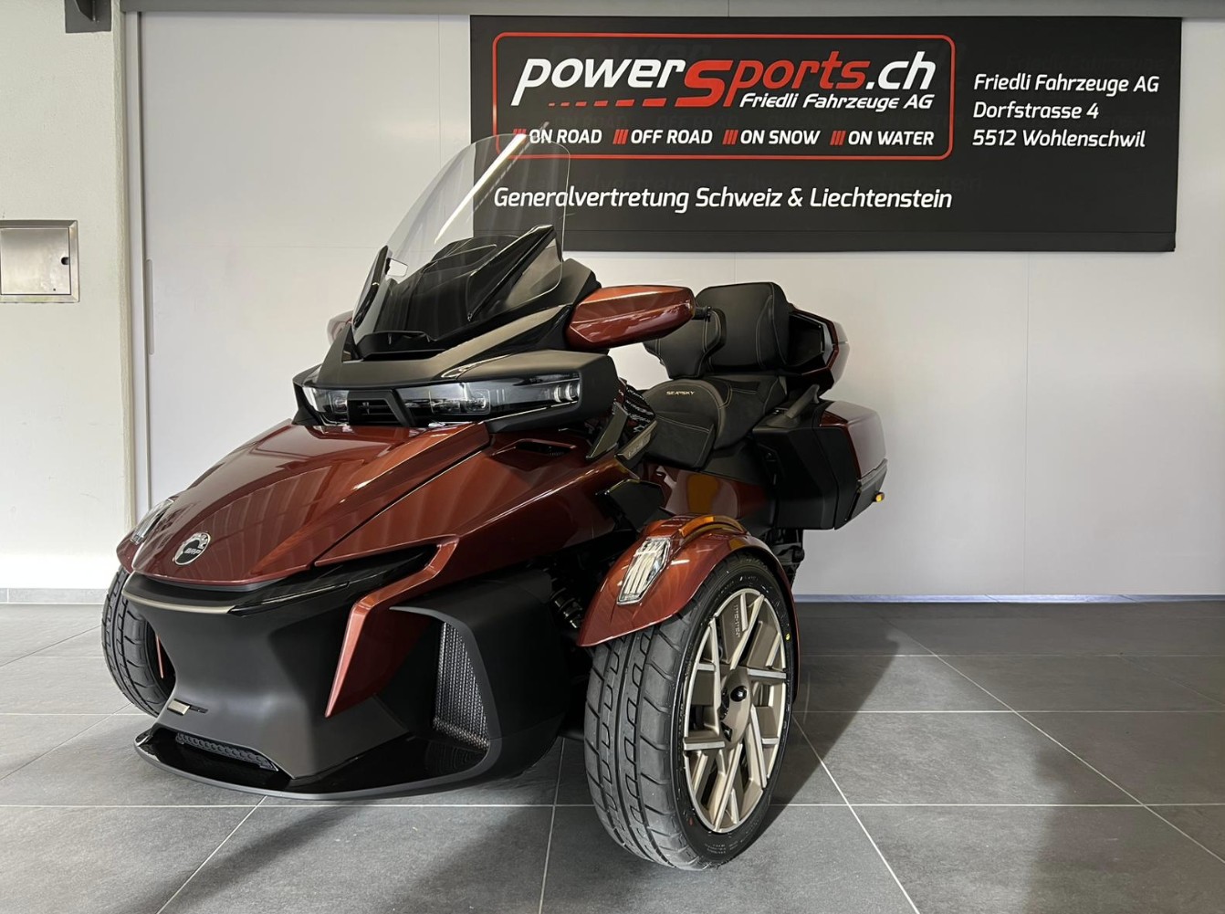 CAN-AM Spyder RT Sea to Sky-image-2