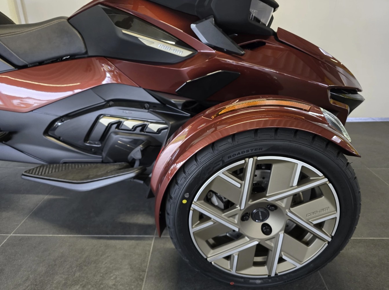 CAN-AM Spyder RT Sea to Sky-image-6