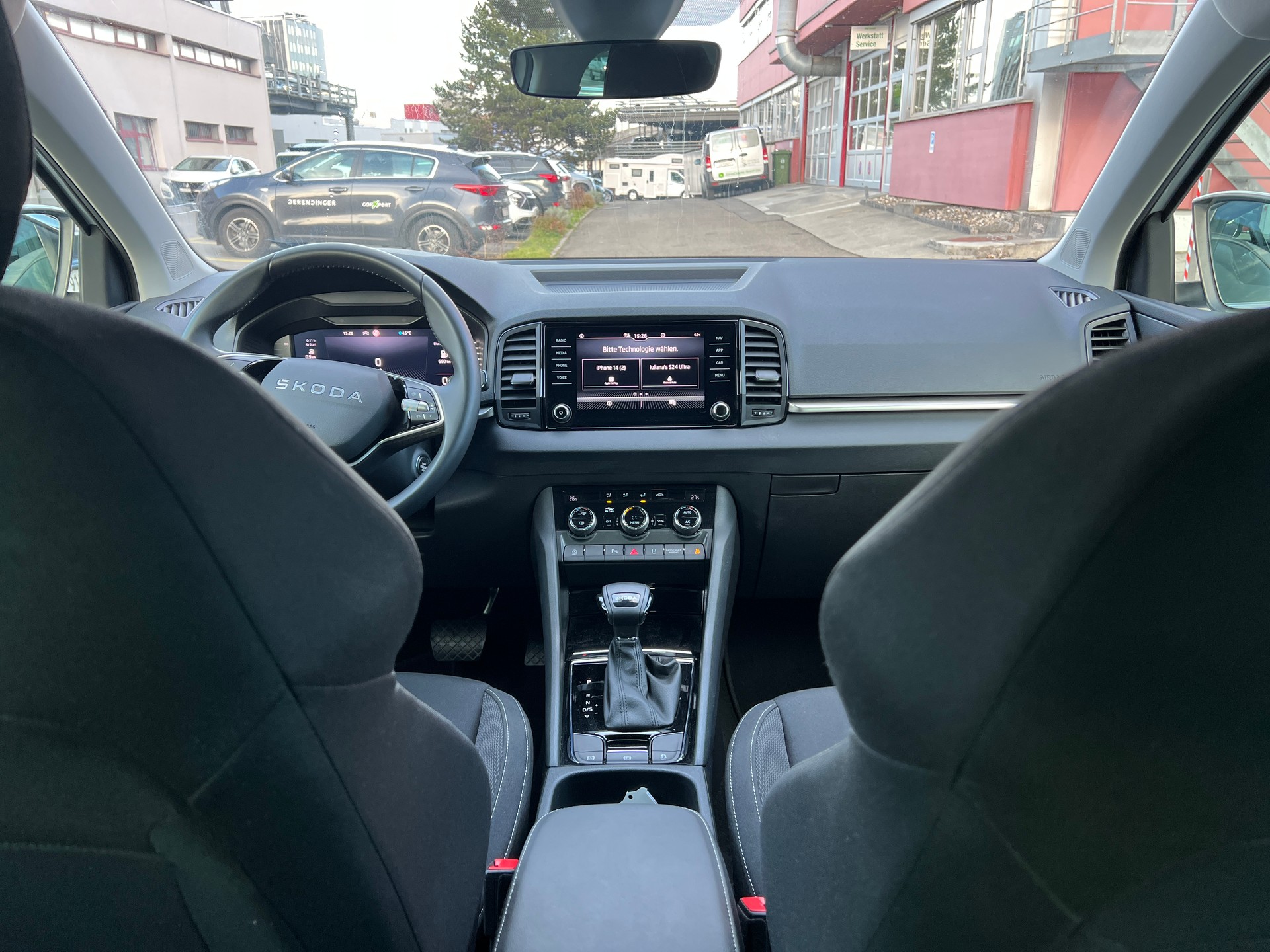 SKODA Karoq 1.5 TSI Selection DSG-image-13