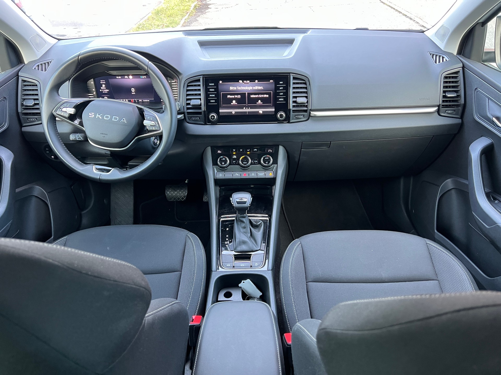 SKODA Karoq 1.5 TSI Selection DSG-image-12