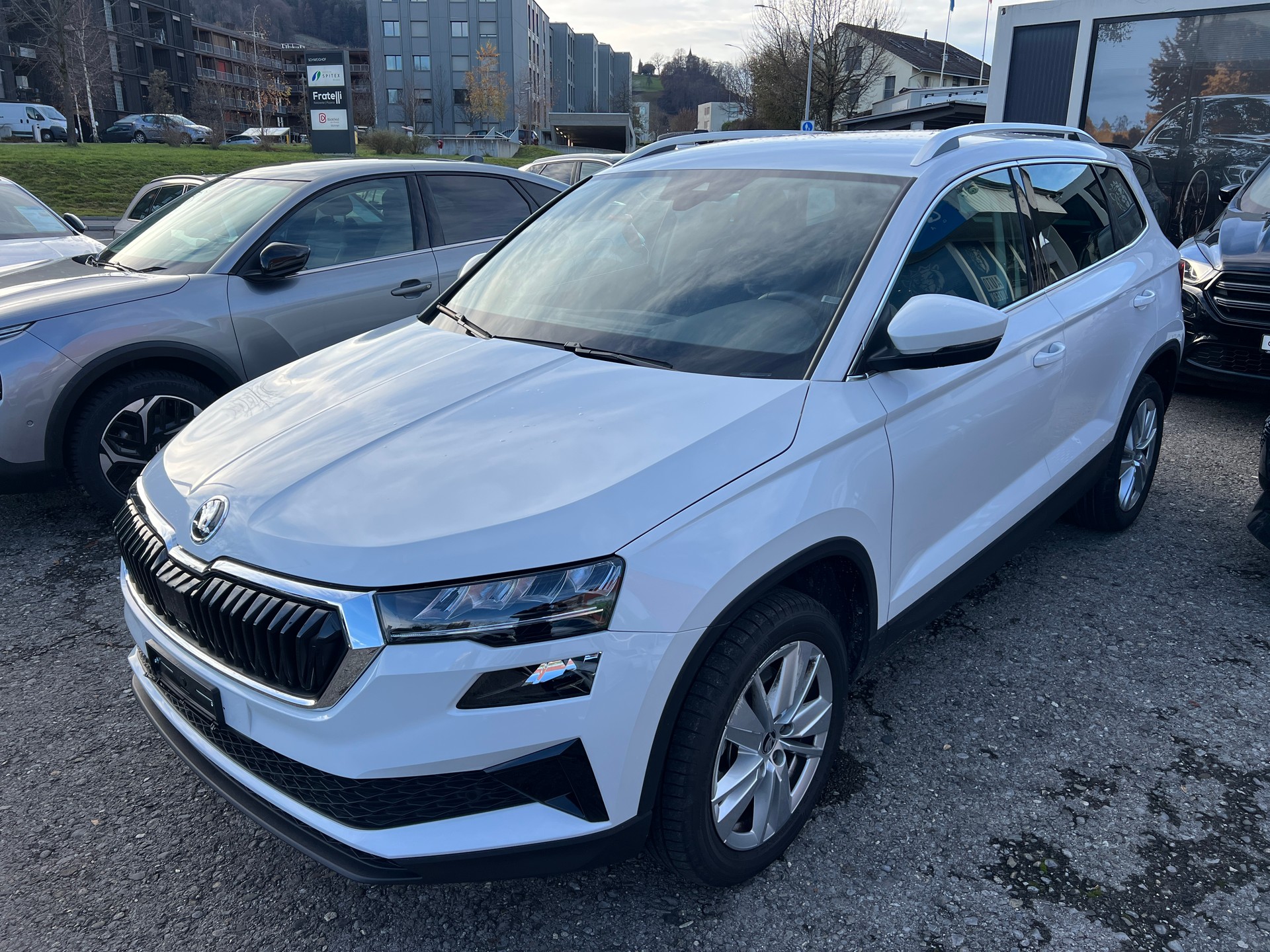 SKODA Karoq 1.5 TSI Selection DSG-image-5