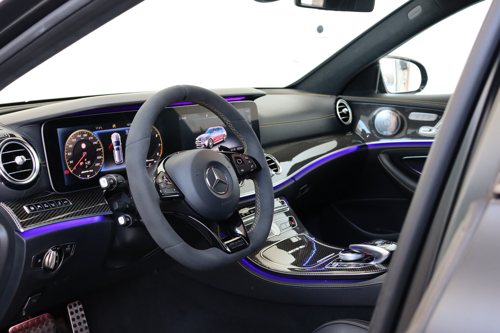 MERCEDES-BENZ E 63 AMG S EDITION 1 4 MATIC 9G-TRONIC-image-8